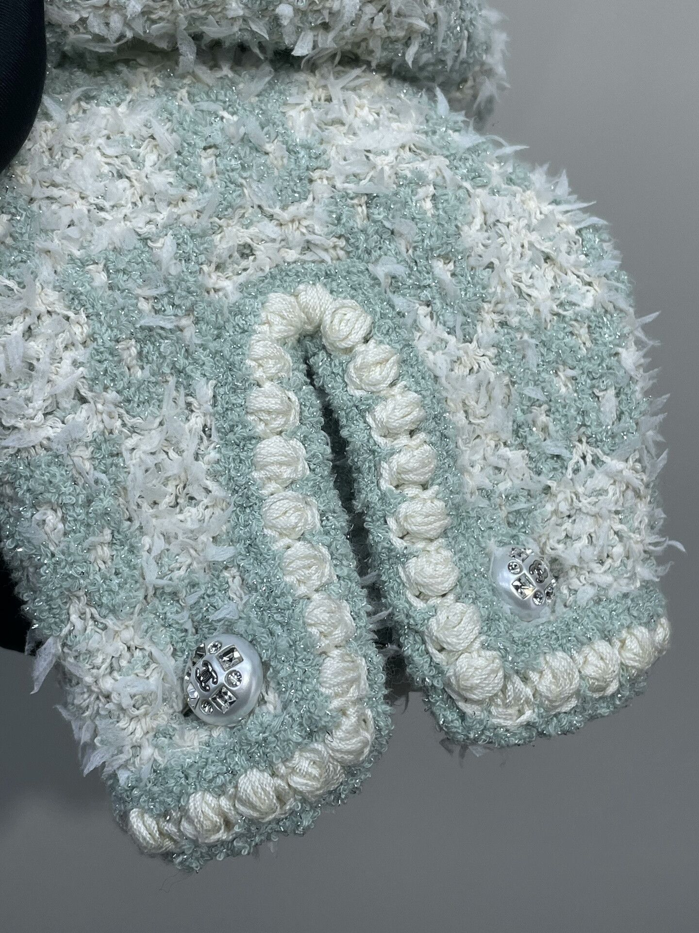 Chanel Chanel 23S Mint Green Pearl Knit Cardigan Size XS / US 0-2 / IT 36-38 - 3 Thumbnail