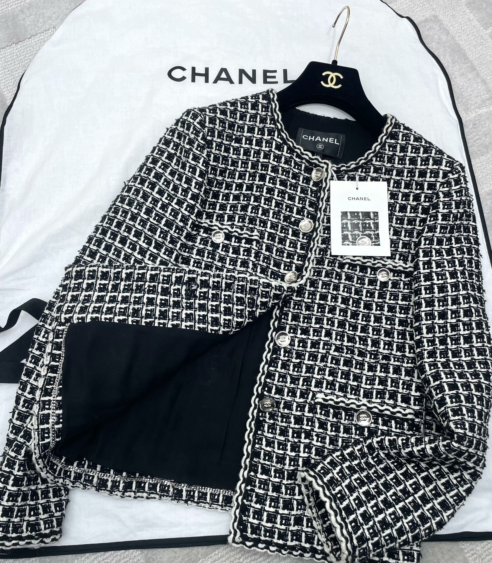 Chanel Chanel 25C Black White Tweed Jacket Size XS / US 0-2 / IT 36-38 - 5 Thumbnail