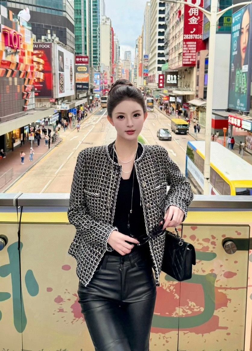 Chanel Chanel 25C Black White Tweed Jacket Size XS / US 0-2 / IT 36-38 - 7 Thumbnail