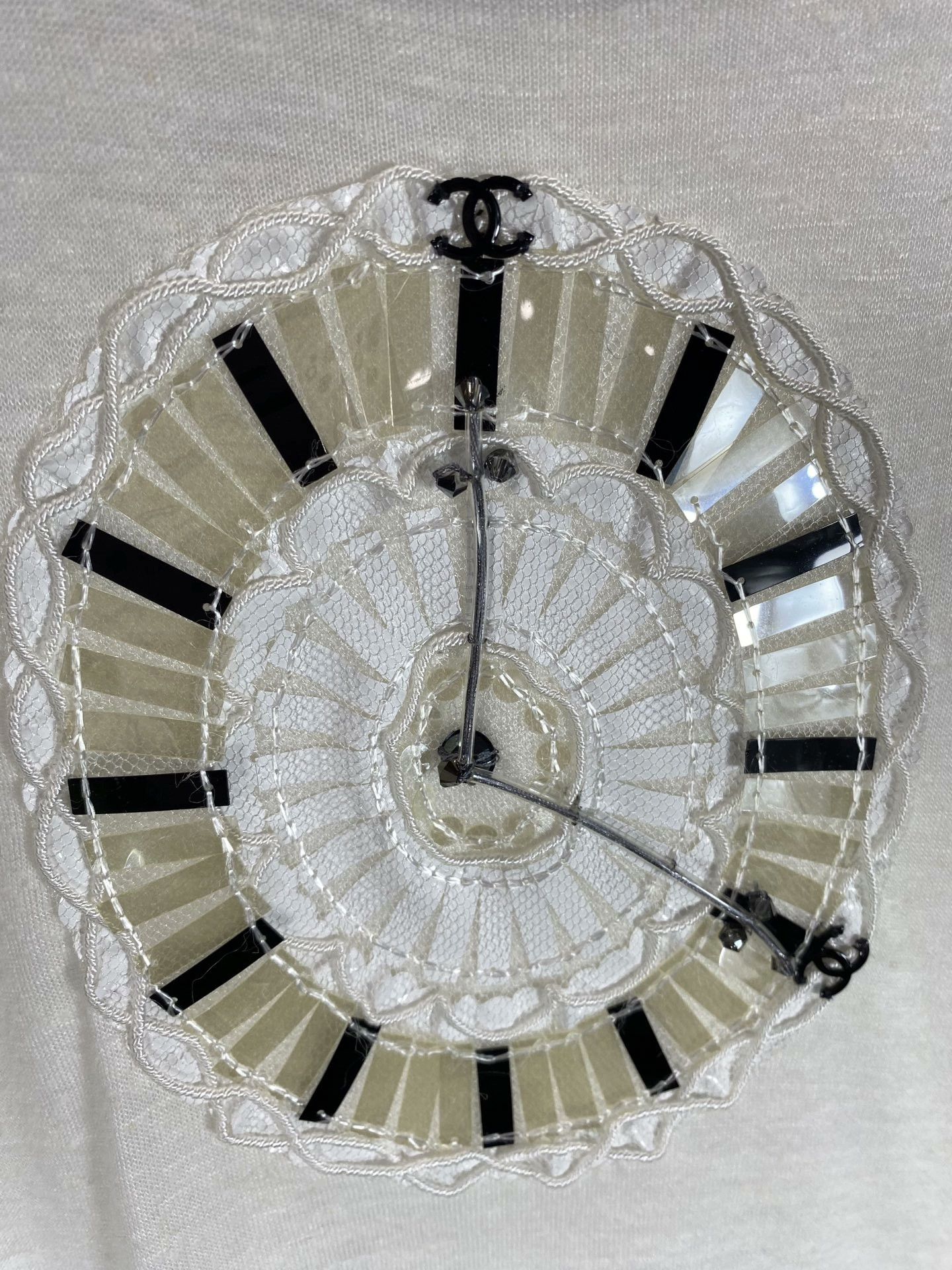 Chanel Chanel Clock Print T-shirt Size S / US 4 / IT 40 - 3 Thumbnail
