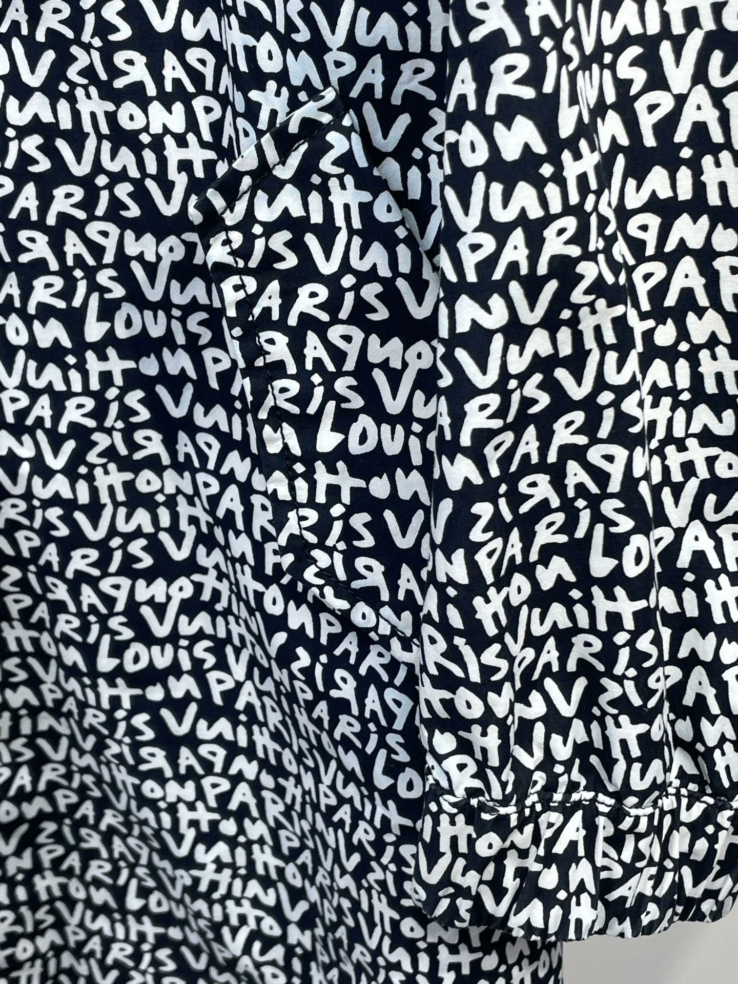 Louis Vuitton LV Black White Letter Print Hooded Windbreaker Size XS / US 0-2 / IT 36-38 - 4 Thumbnail