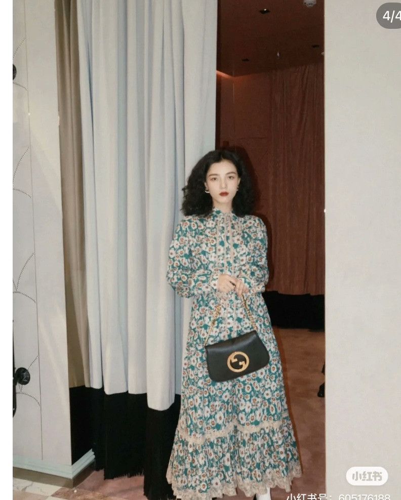 Gucci Gucci Floral Lace Skirt Size 40" / US 18 - 9 Thumbnail