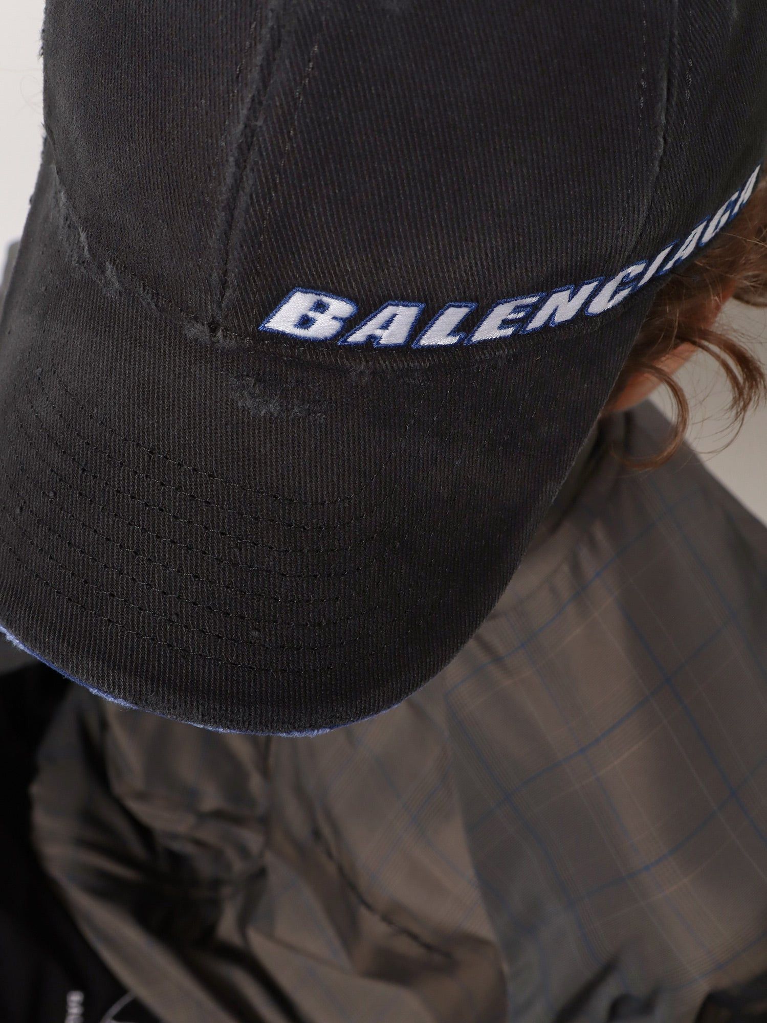Balenciaga Cotton Baseball Hat With Distressed Effect Size ONE SIZE - 4 Thumbnail