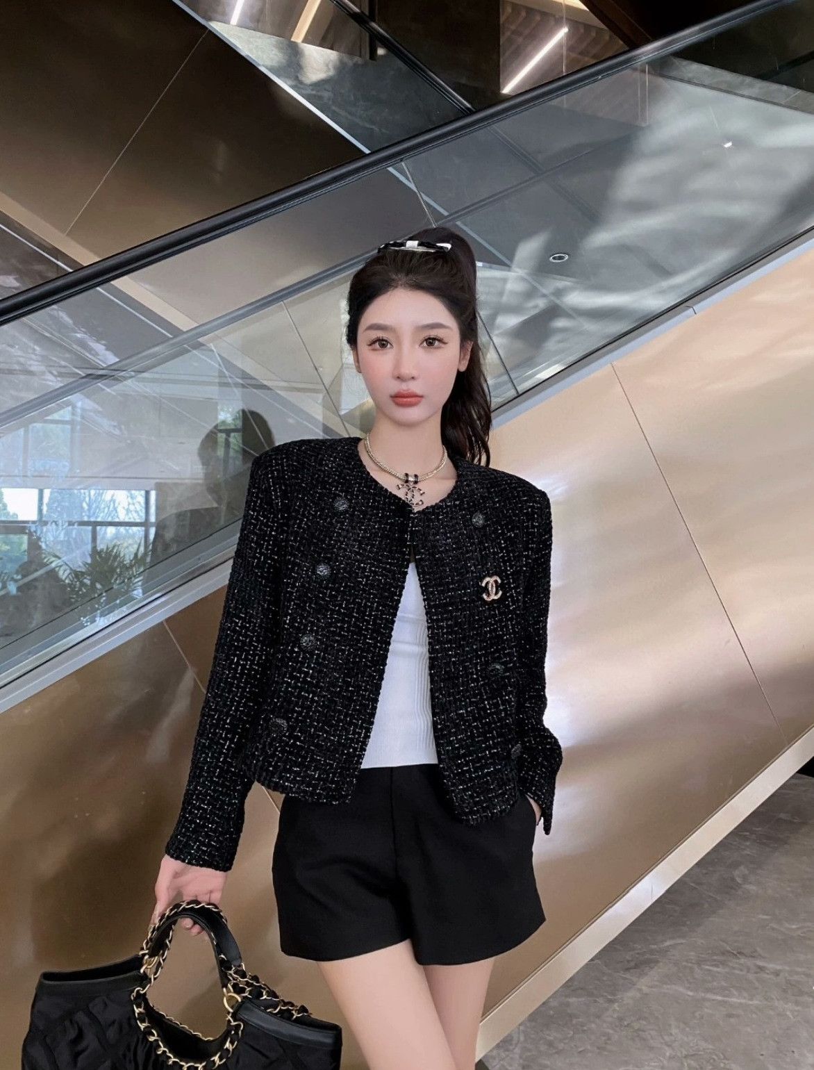 Chanel Chanel 22B Black Double-Breasted Velvet Coat Size XS / US 0-2 / IT 36-38 - 7 Thumbnail