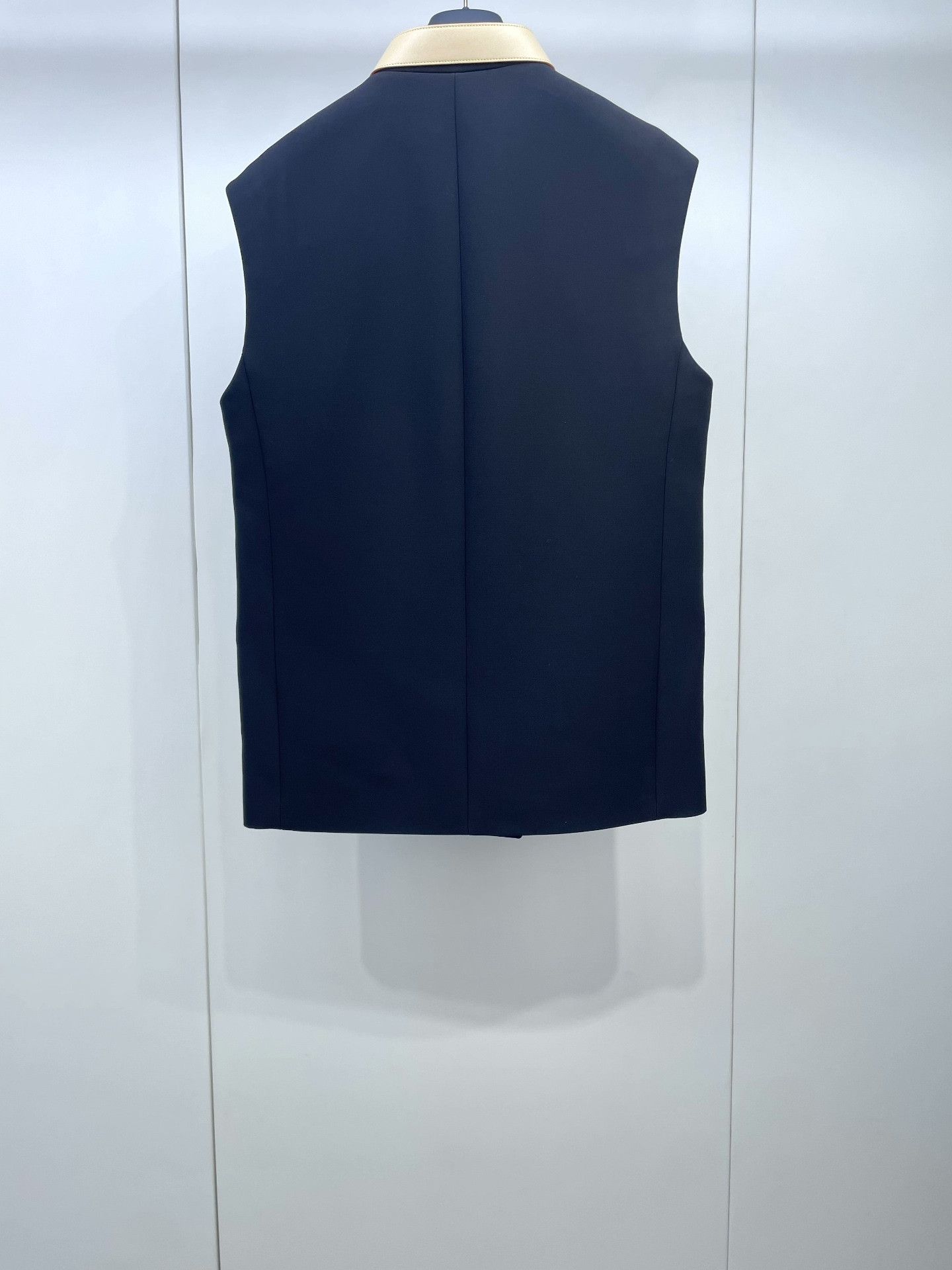 Louis Vuitton LV Black Double Silver Button Vest Size XXS / US 00 / IT 34 - 2 Thumbnail