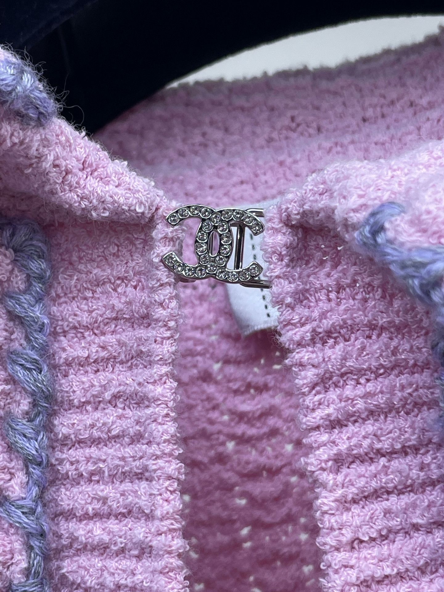 Chanel Chanel 25P Pink Peter Pan Collar Cardigan Size XS / US 0-2 / IT 36-38 - 4 Thumbnail