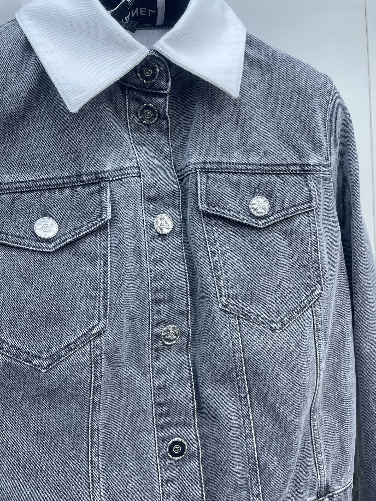 Chanel Chanel 25P Gray Lapel Denim Jacket Size XS / US 0-2 / IT 36-38 - 4 Thumbnail