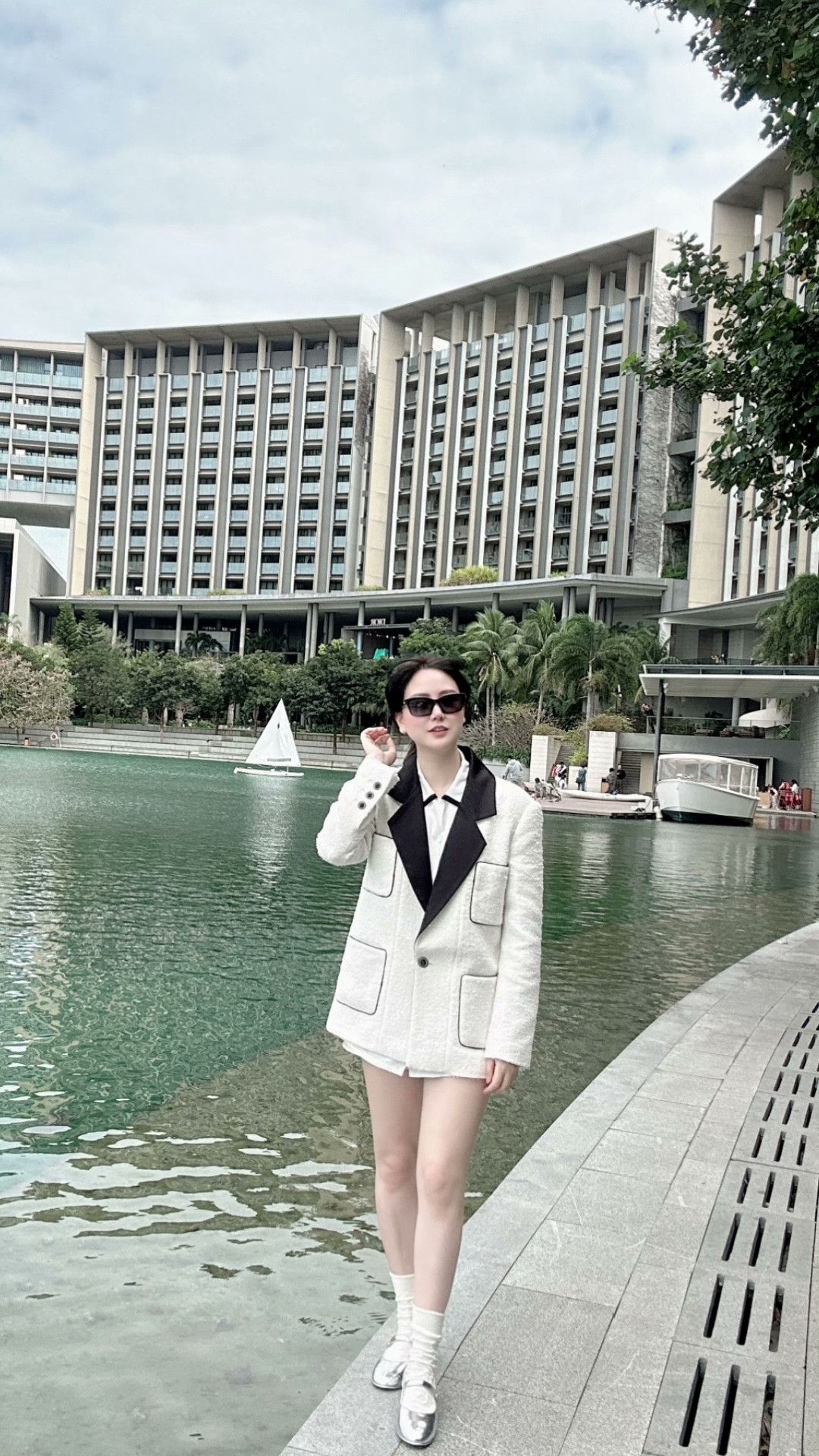 Chanel Chanel 22P Wang Yibo Black White Blazer Size US M / EU 48-50 / 2 - 9 Thumbnail