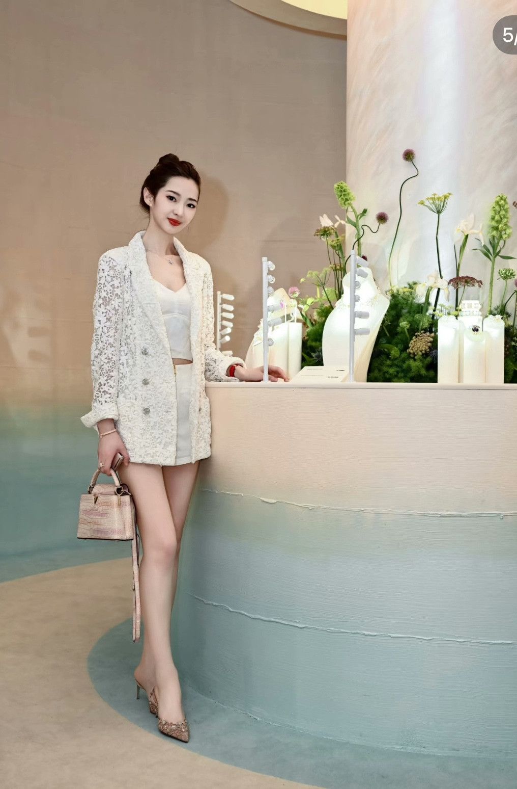 Chanel Chanel 23C Lace Embroidered Coat Size XXS / US 00 / IT 34 - 6 Thumbnail