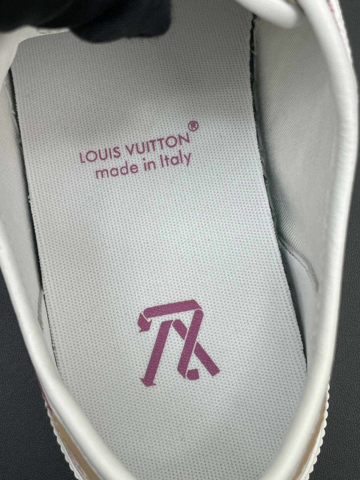 Louis Vuitton Louis Vuitton 2025 Monogram Denim Sneakers Size US 6 / IT 36 - 7 Thumbnail