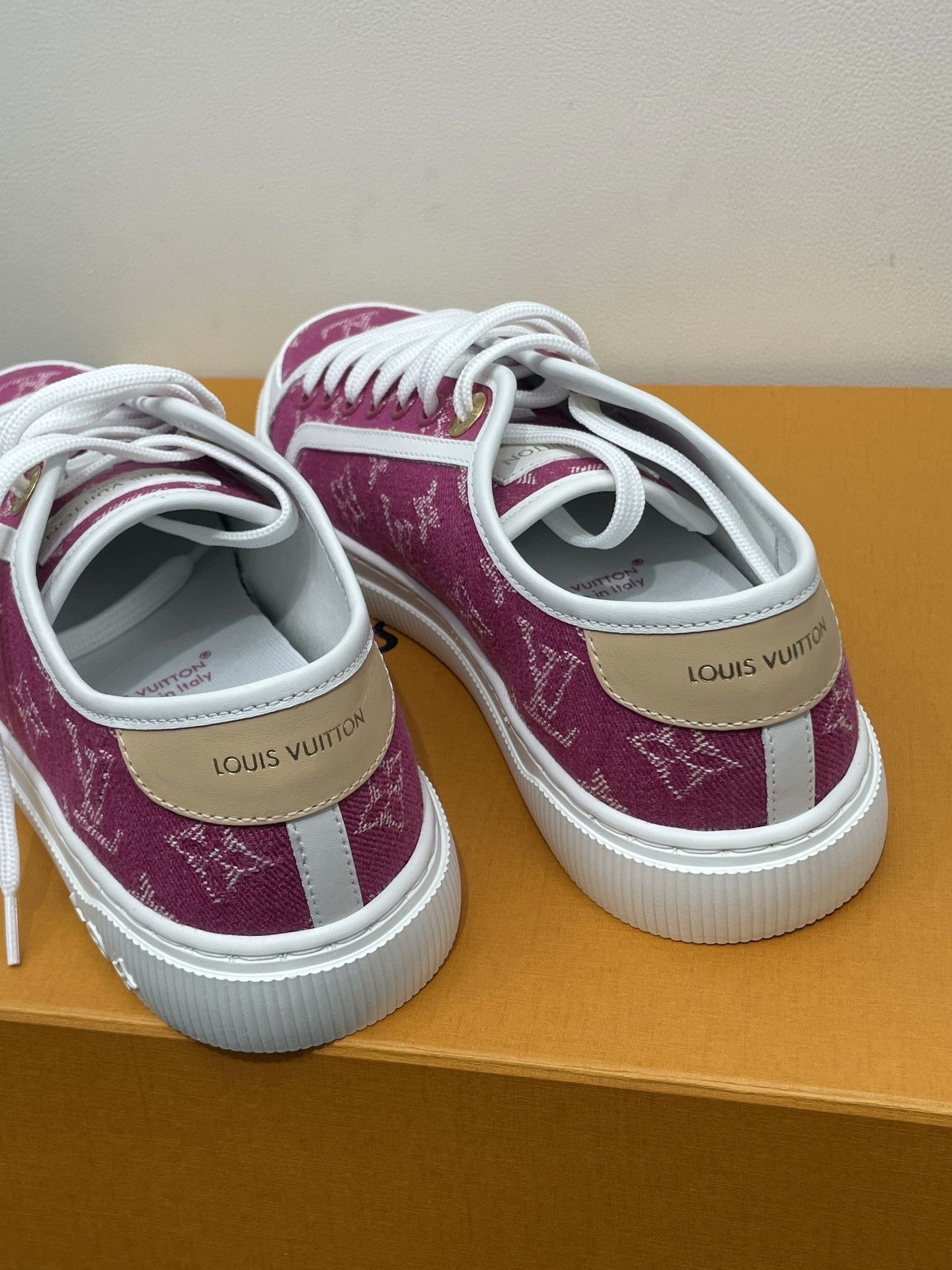 Louis Vuitton Louis Vuitton 2025 Monogram Denim Sneakers Size US 6 / IT 36 - 3 Thumbnail