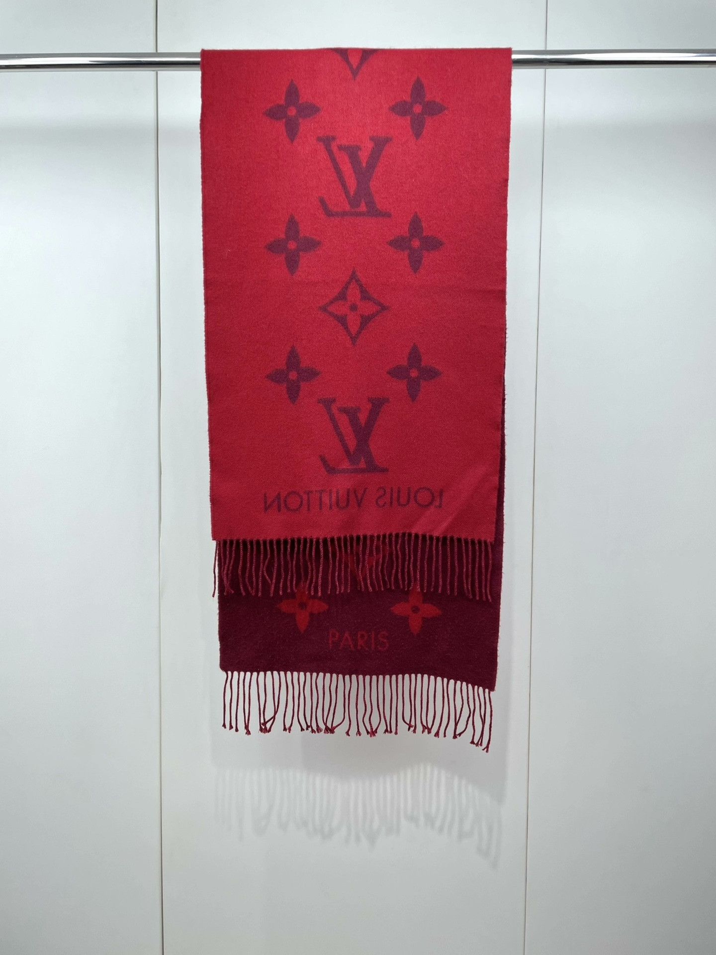 Louis Vuitton LV Red Monogram Cashmere Fringe Scarf Size ONE SIZE - 3 Thumbnail
