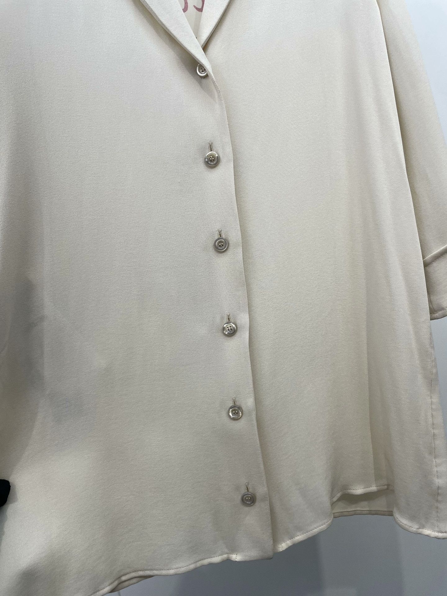 Gucci Gucci Printed Letter Loose Shirt Size S / US 4 / IT 40 - 4 Thumbnail