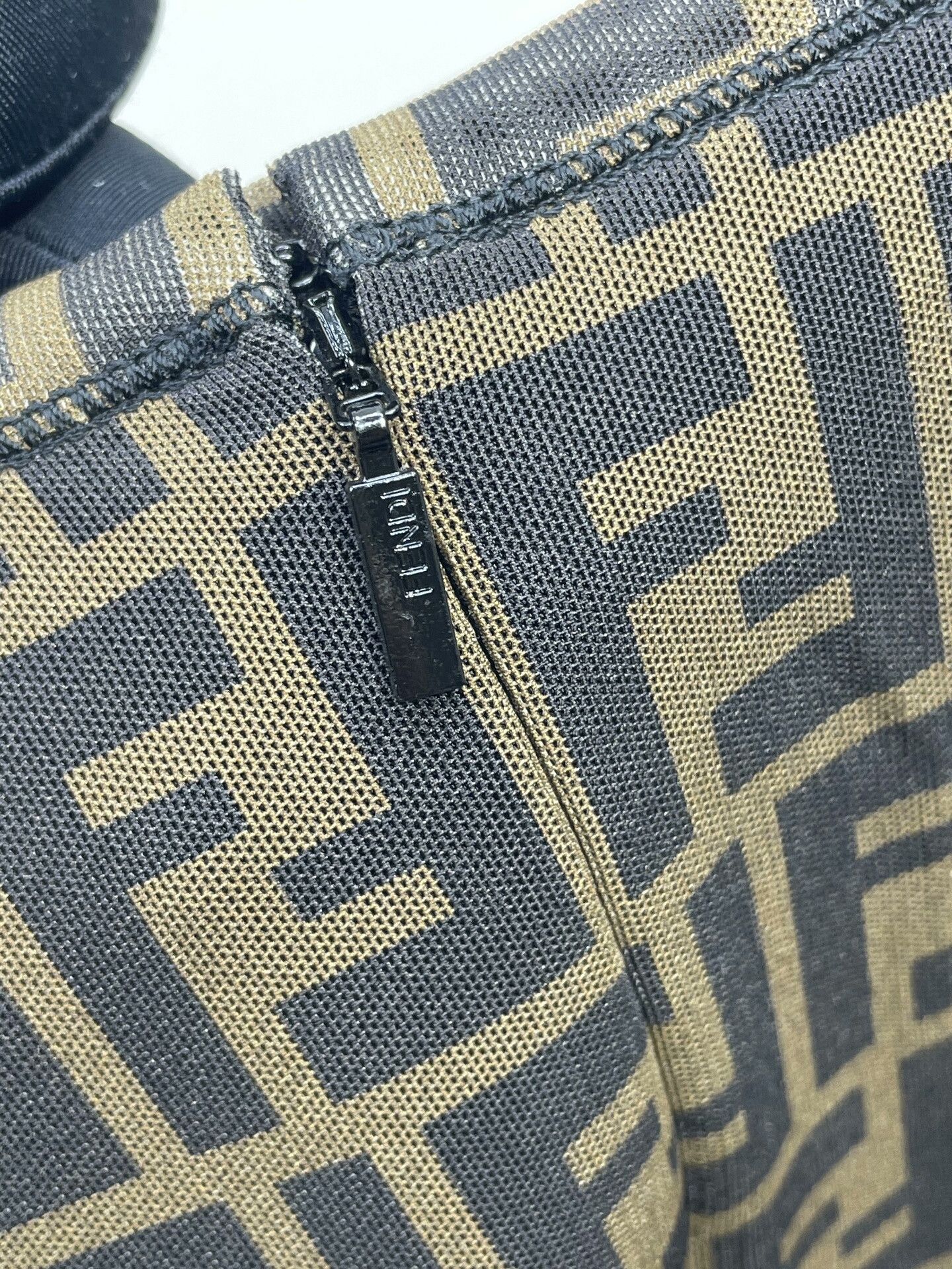 Fendi Fendi Full Logo Midi Skirt Size 38" / US 16 / IT 52 - 4 Thumbnail