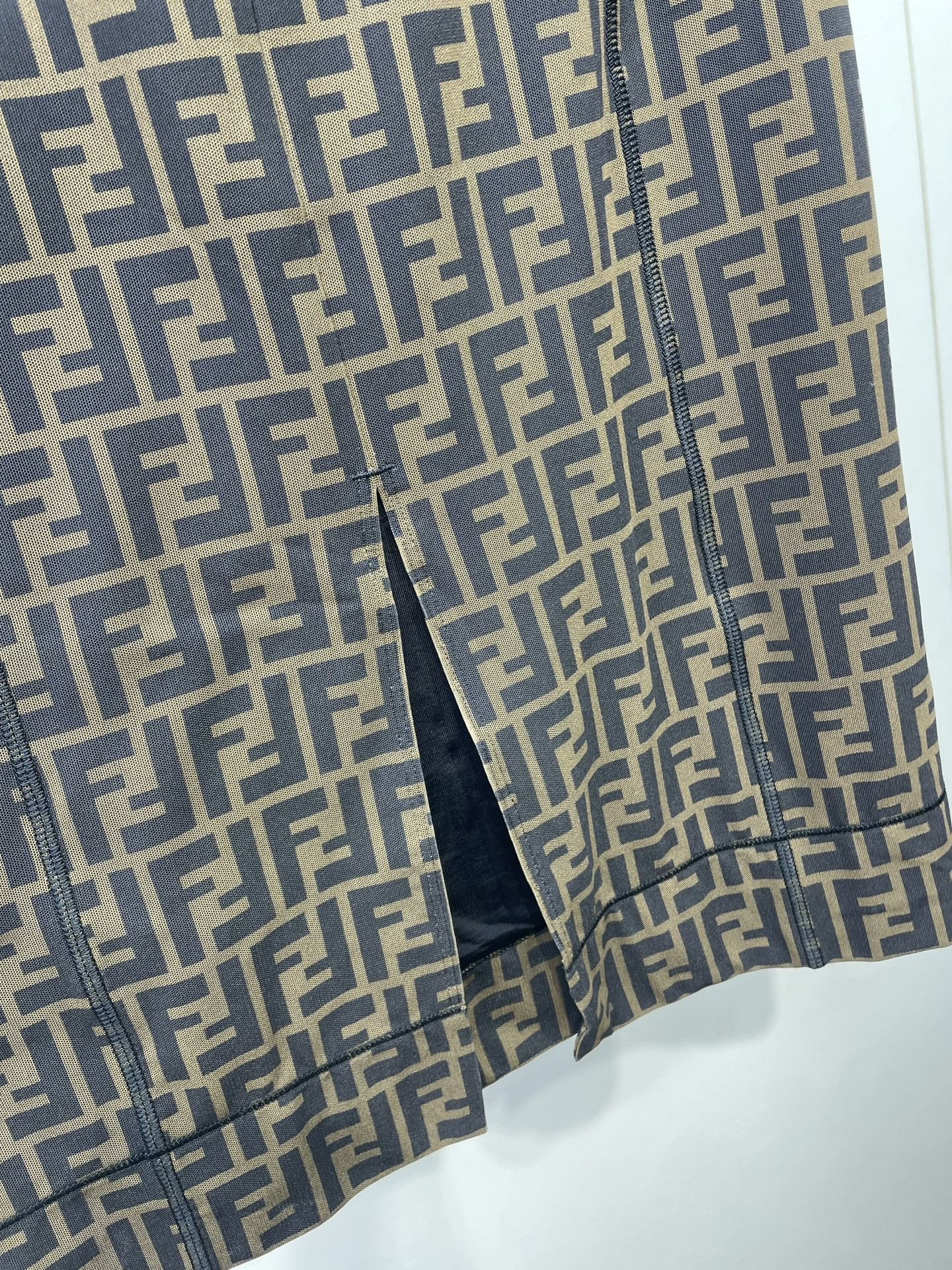 Fendi Fendi Full Logo Midi Skirt Size 38" / US 16 / IT 52 - 3 Thumbnail