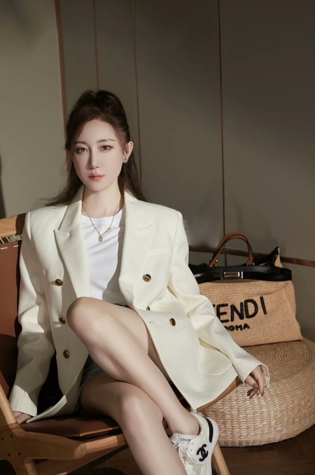Saint Laurent Paris Saint Laurent White Double-Breasted Wool Blazer Size XS / US 0-2 / IT 36-38 - 3 Thumbnail