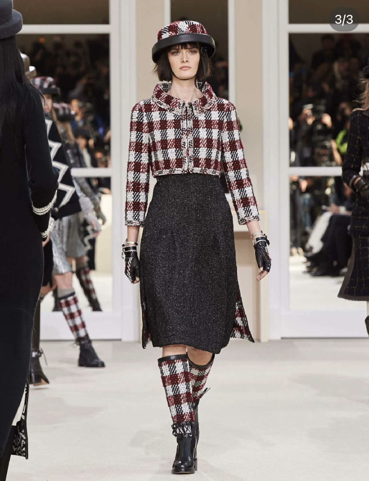Chanel Chanel Fall/Winter Runway Plaid Short Coat Size XS / US 0-2 / IT 36-38 - 8 Thumbnail