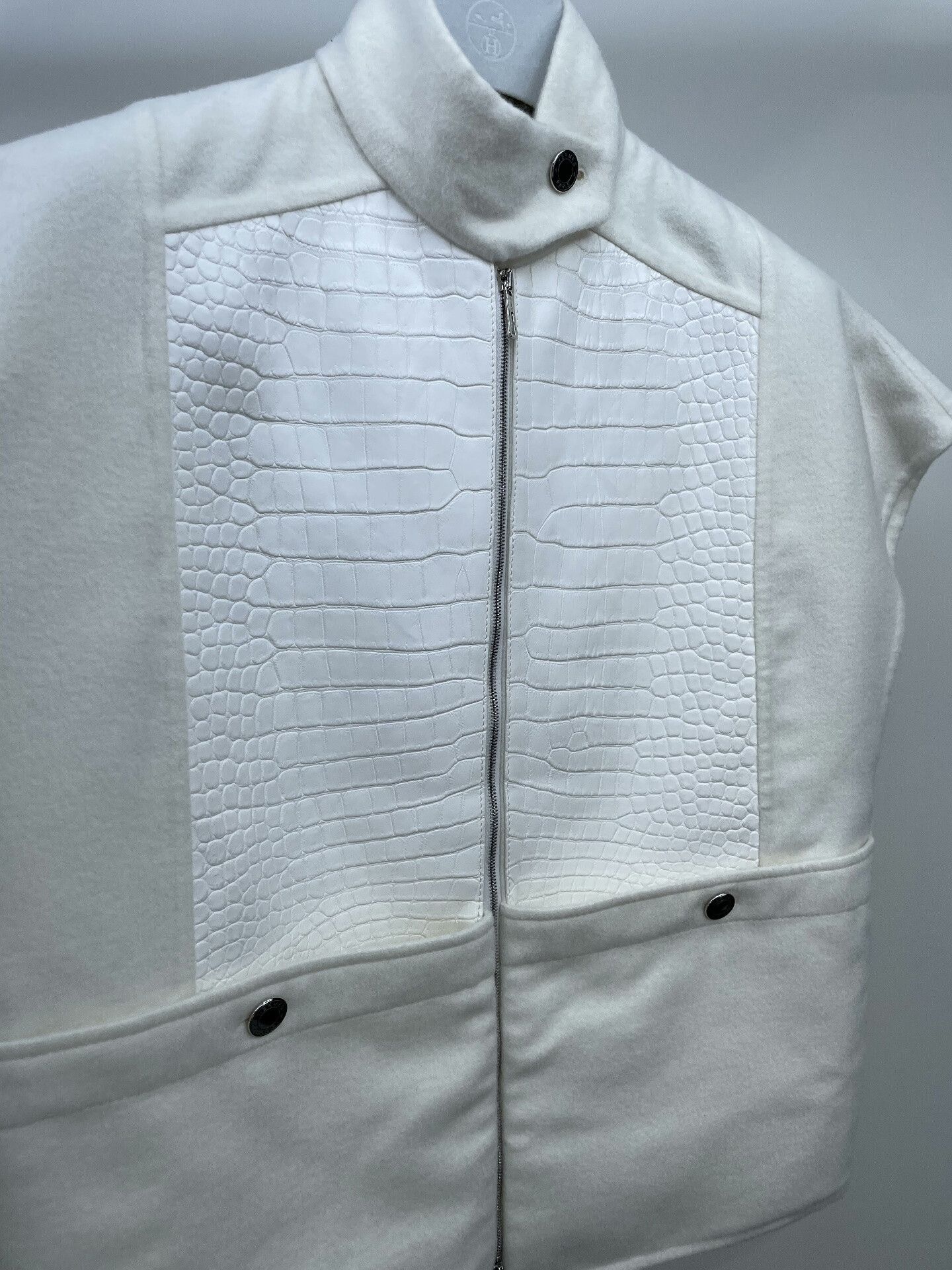 Hermes Hermes Crocodile Cashmere Panel Vest Size XXS / US 00 / IT 34 - 3 Thumbnail