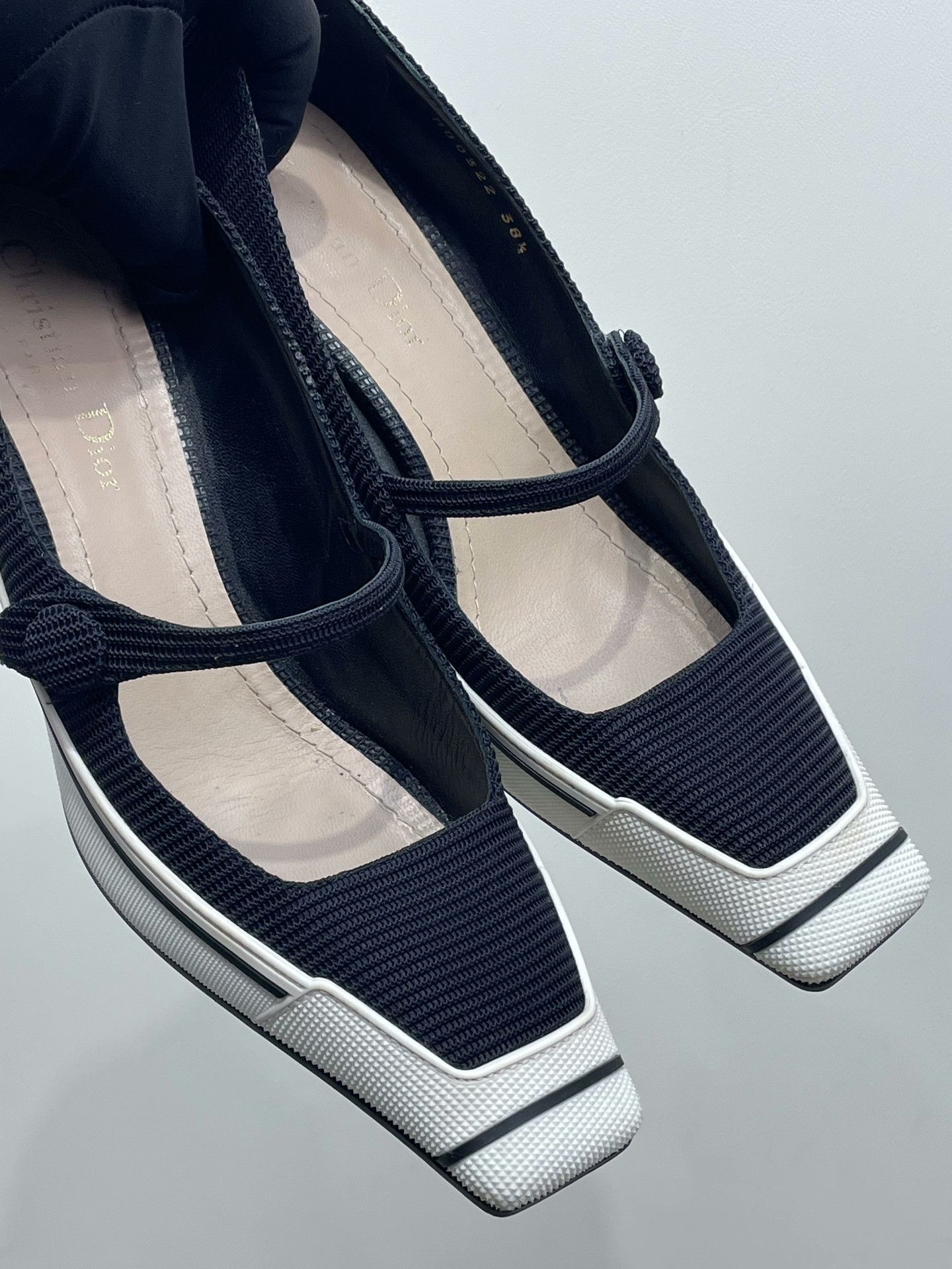 Dior Dior Black White Colorblock High Heels Size US 7.5 / IT 37.5 - 8 Thumbnail