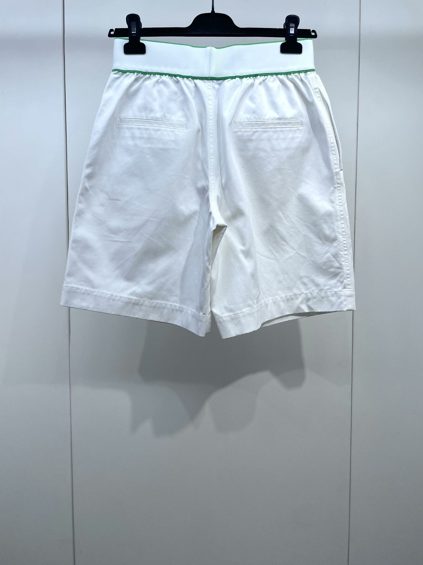 Bottega Veneta Bottega Veneta White Green Casual Shorts Size US 26 / EU 42 - 2 Thumbnail