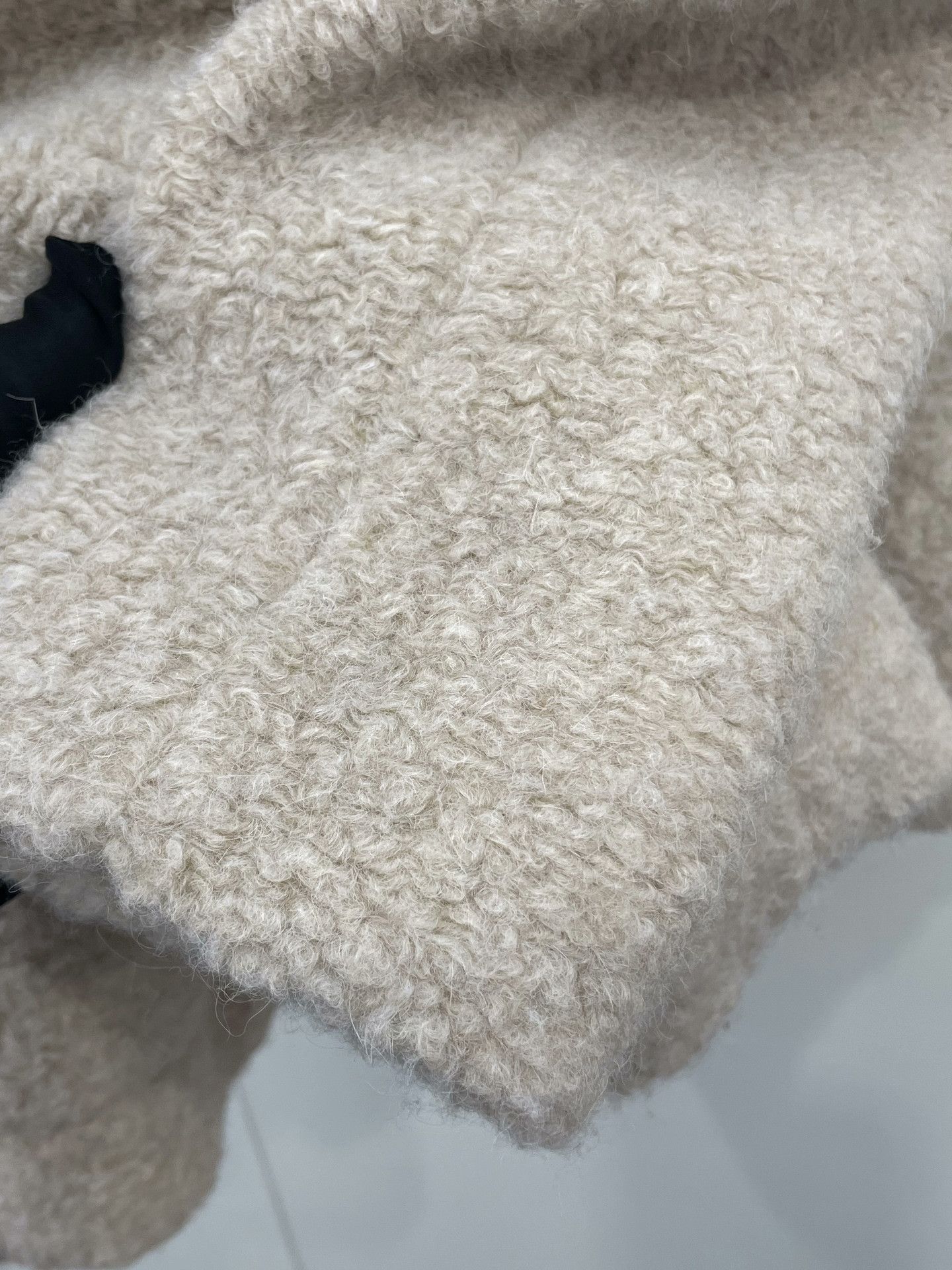 Chanel Chanel 25N Teddy Fleece Coat Size S / US 4 / IT 40 - 4 Thumbnail