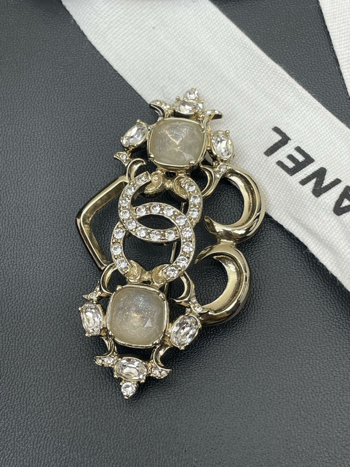 Chanel Chanel 23C Hollow Heart Diamond Brooch Size ONE SIZE - 4 Thumbnail