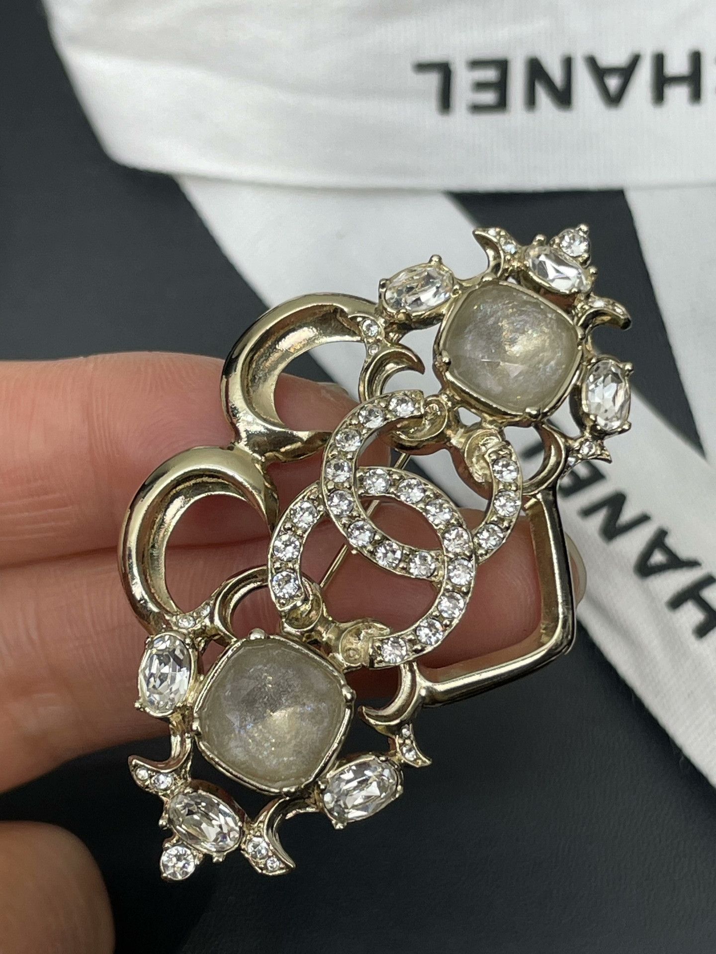 Chanel Chanel 23C Hollow Heart Diamond Brooch Size ONE SIZE - 8 Thumbnail