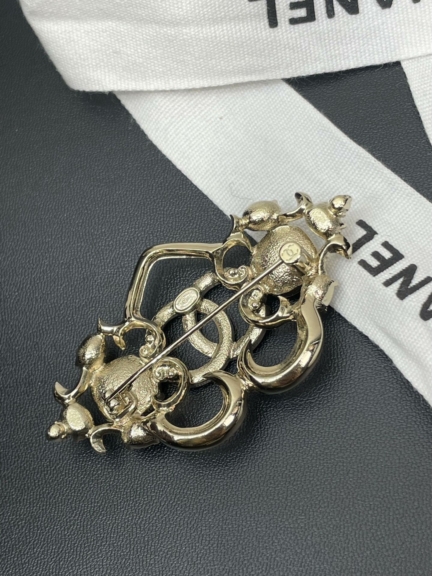 Chanel Chanel 23C Hollow Heart Diamond Brooch Size ONE SIZE - 5 Thumbnail