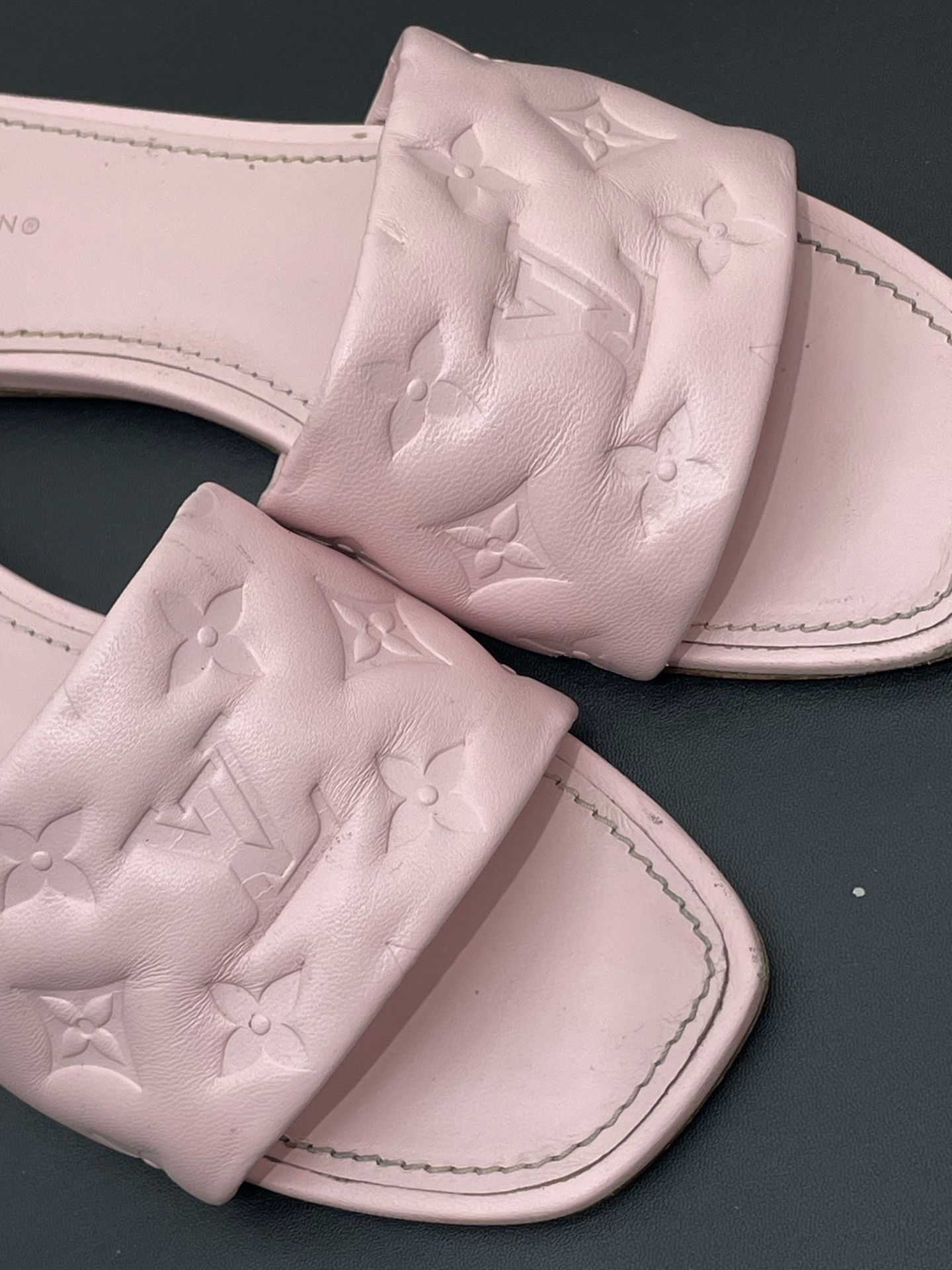 Louis Vuitton LV Sakura Pink Slippers Size US 7 / IT 37 - 6 Thumbnail
