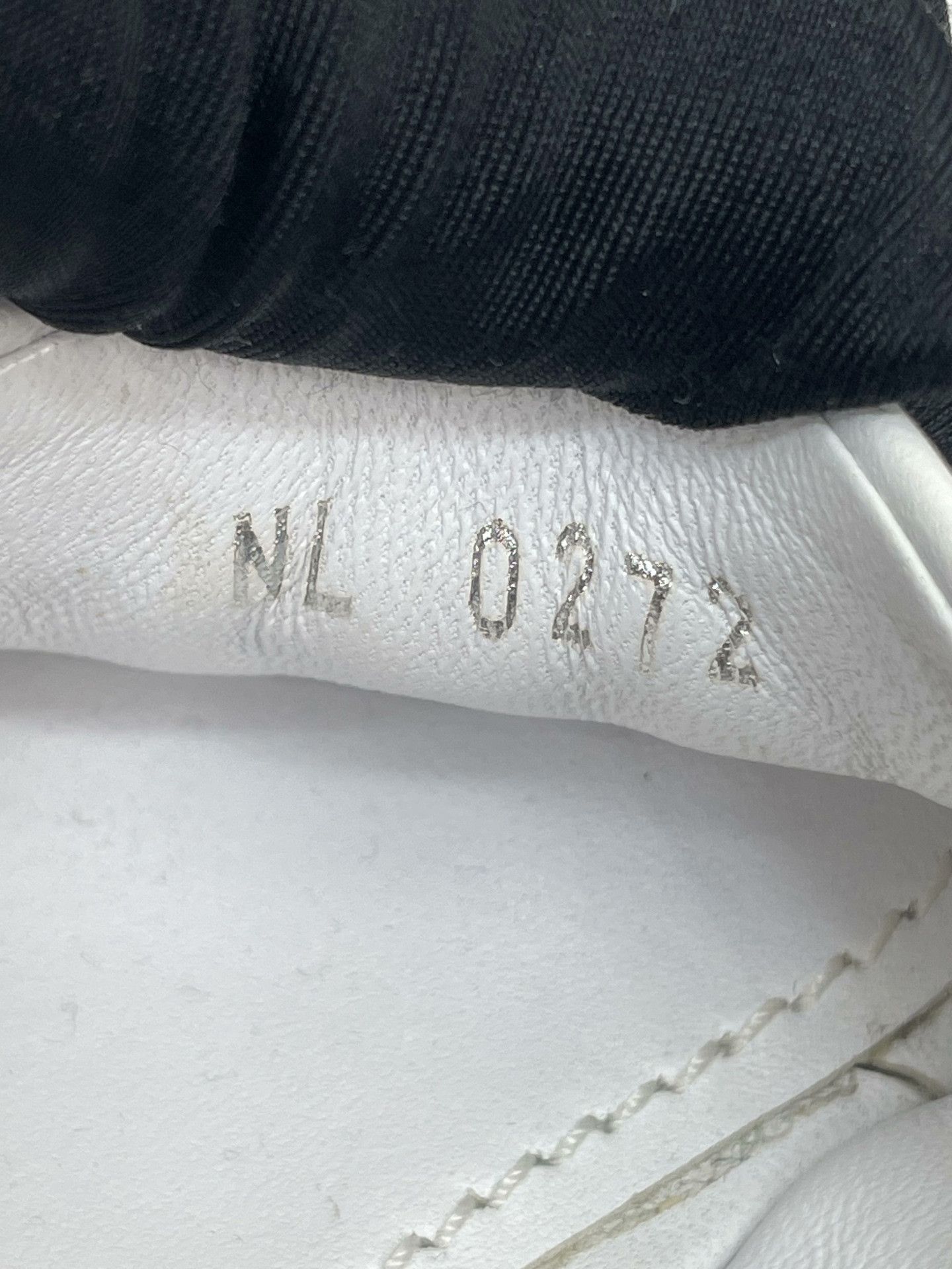 Louis Vuitton LV Monogram Slippers Size US 5 / IT 35 - 2 Thumbnail