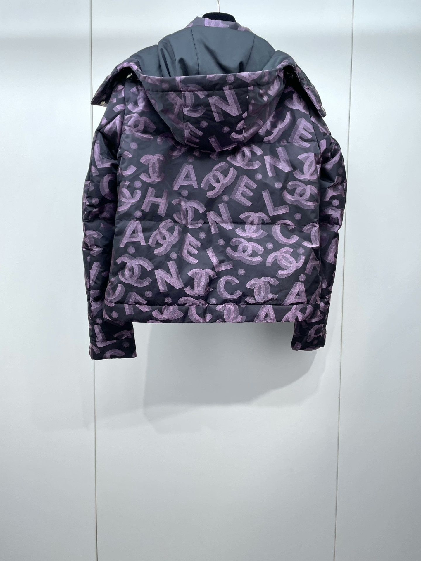 Chanel Chanel 22N Ski Collection Down Jacket Size XXS / US 00 / IT 34 - 2 Thumbnail
