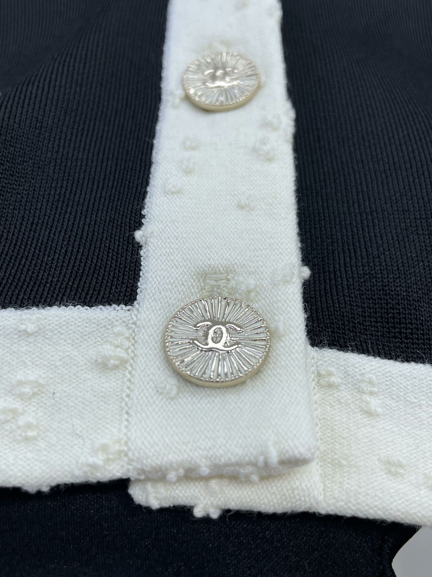Chanel Chanel 25A Black Knit Cardigan Size XXS / US 00 / IT 34 - 4 Thumbnail