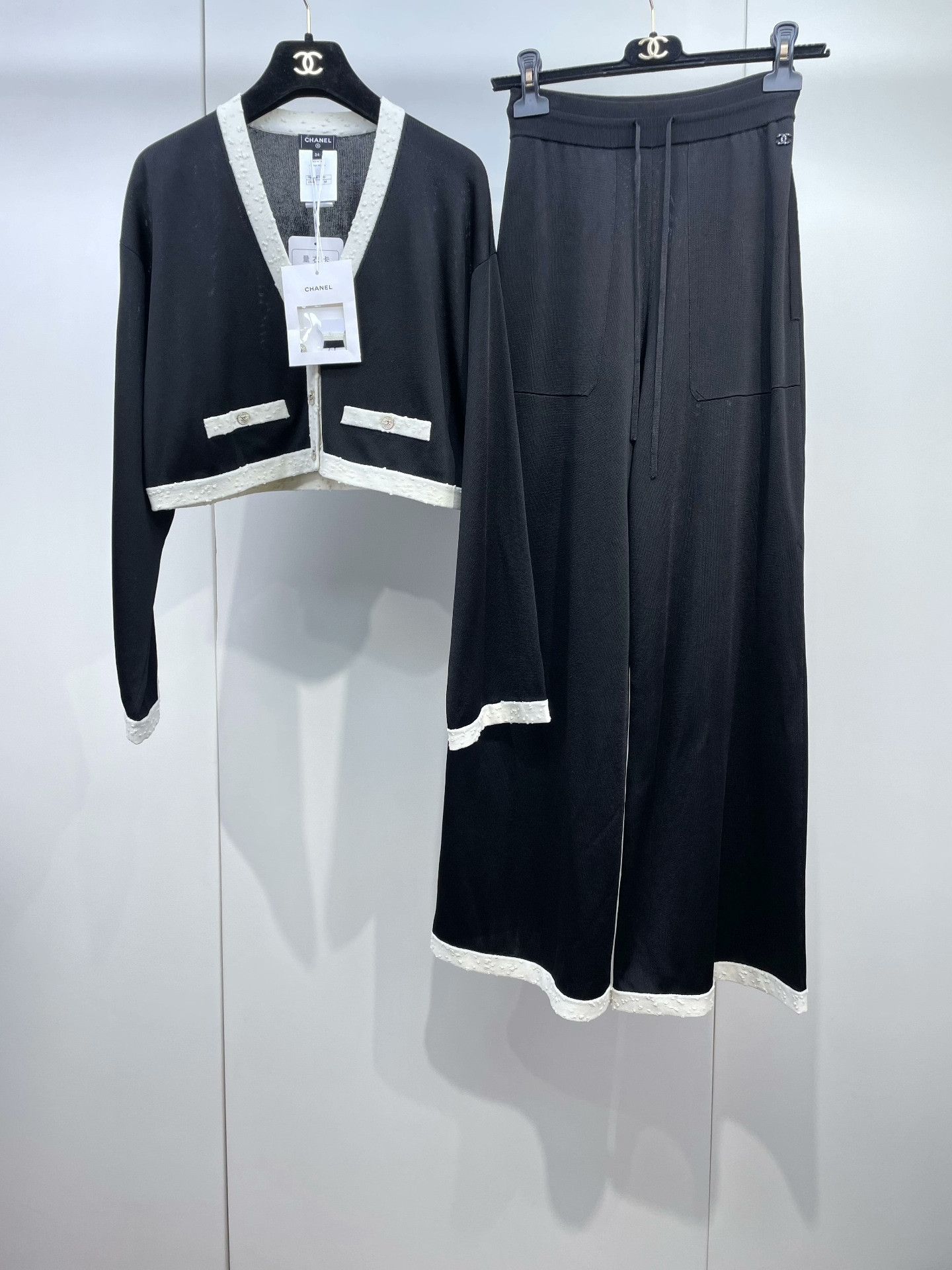 Chanel Chanel 25A Black Knit Cardigan Size XXS / US 00 / IT 34 - 8 Thumbnail