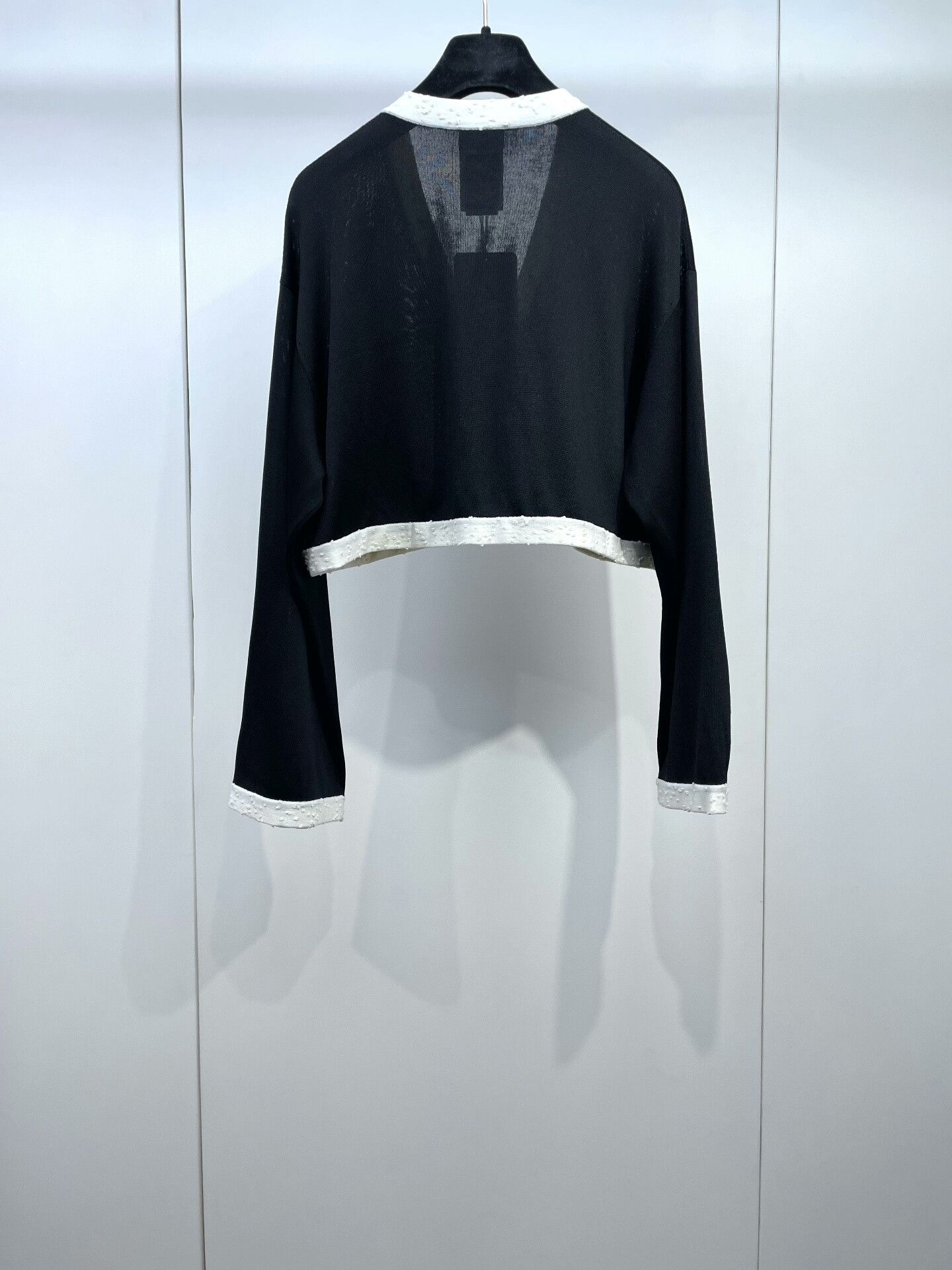 Chanel Chanel 25A Black Knit Cardigan Size XXS / US 00 / IT 34 - 2 Thumbnail