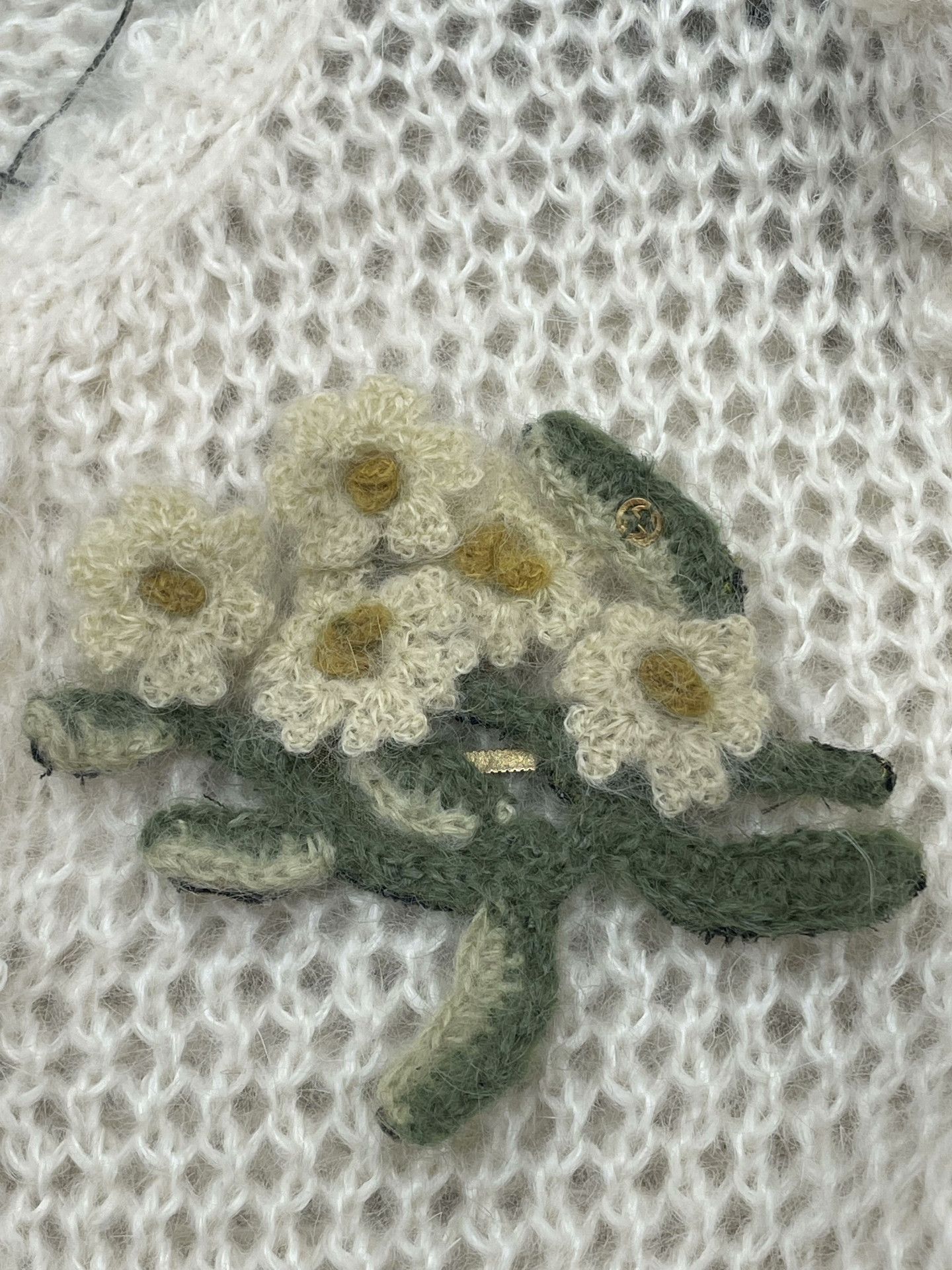 Gucci Gucci Mohair Daisy Brooch Cardigan Size XS / US 0-2 / IT 36-38 - 4 Thumbnail