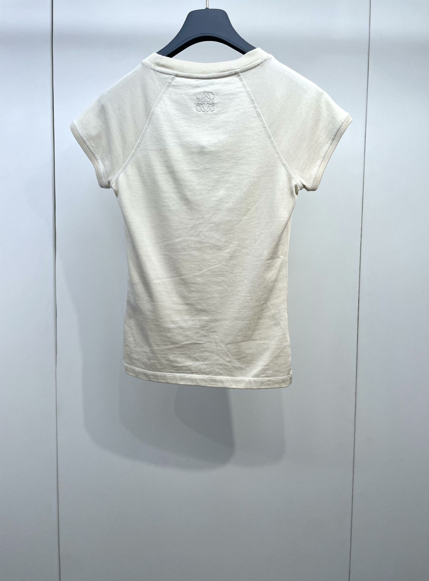 Loewe Loewe Beige Letter Flutter Sleeve T-shirt Size XS / US 0-2 / IT 36-38 - 2 Thumbnail
