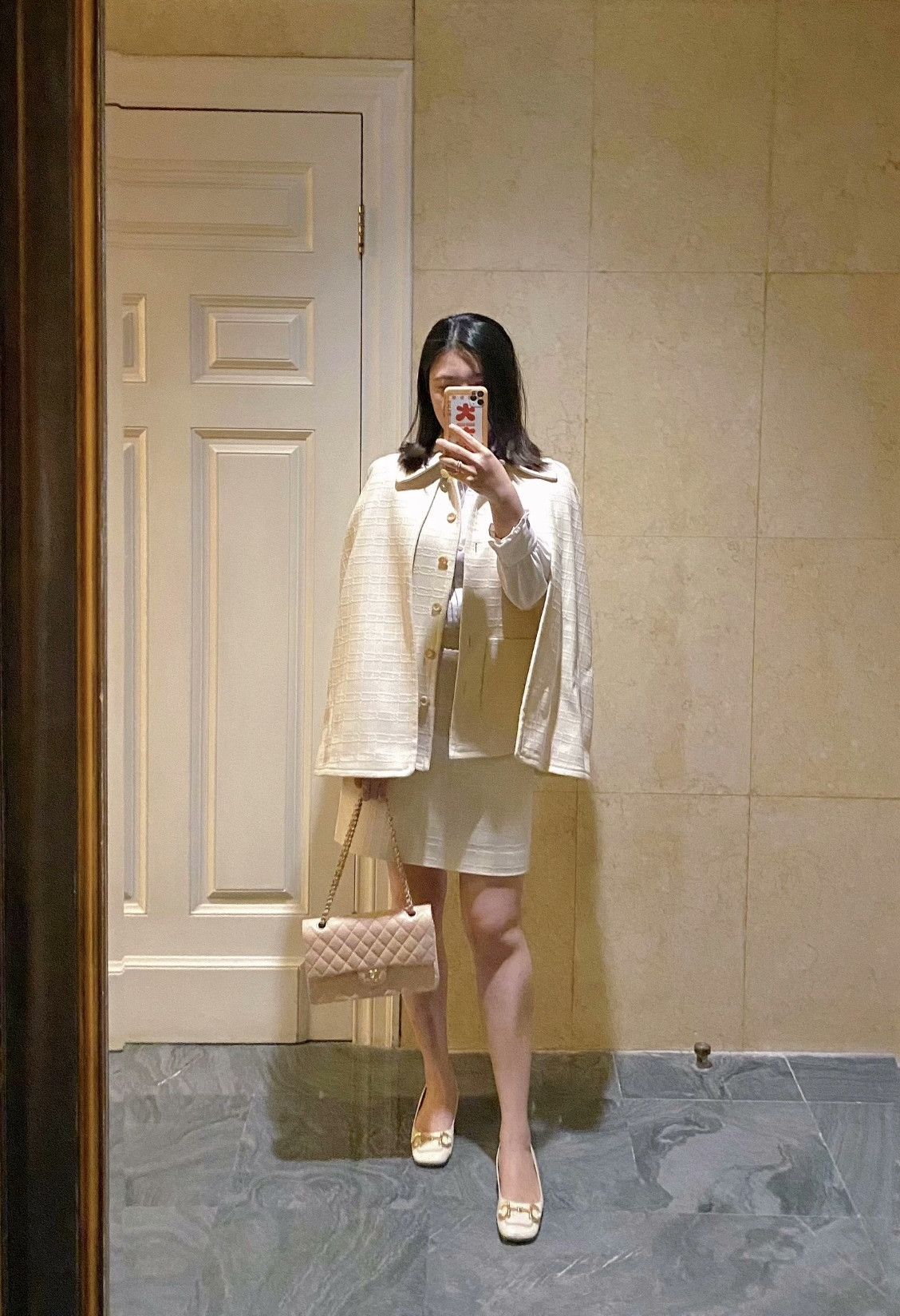 Gucci Gucci Cream Plaid Vest & Cape Set Size XS / US 0-2 / IT 36-38 - 8 Thumbnail