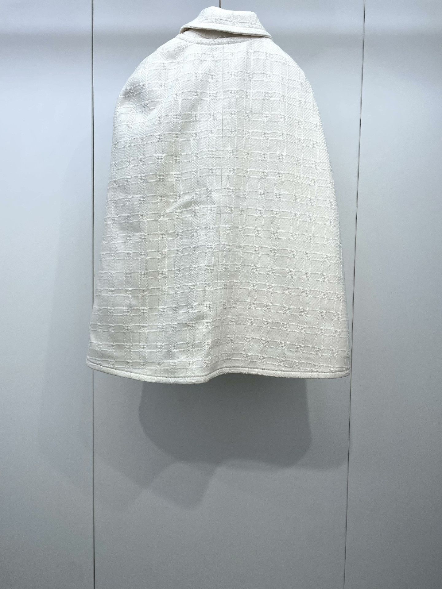 Gucci Gucci Cream Plaid Vest & Cape Set Size XS / US 0-2 / IT 36-38 - 3 Thumbnail