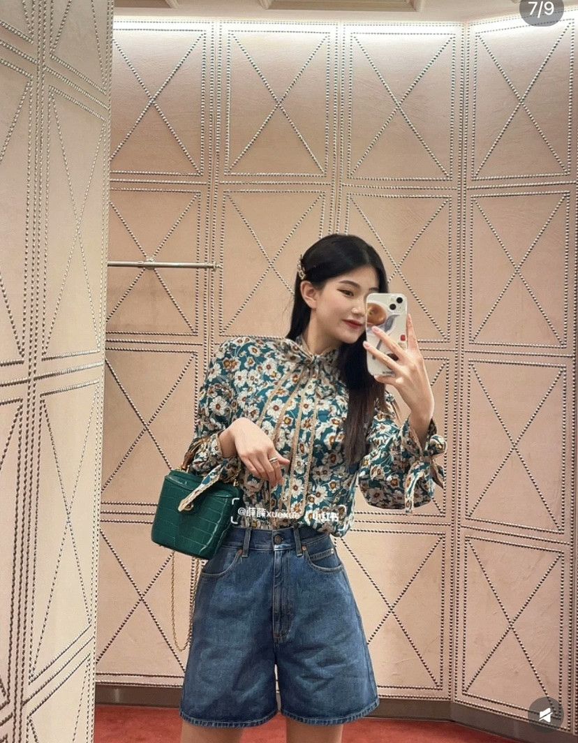Gucci Gucci Floral Bow Shirt Size XS / US 0-2 / IT 36-38 - 3 Thumbnail