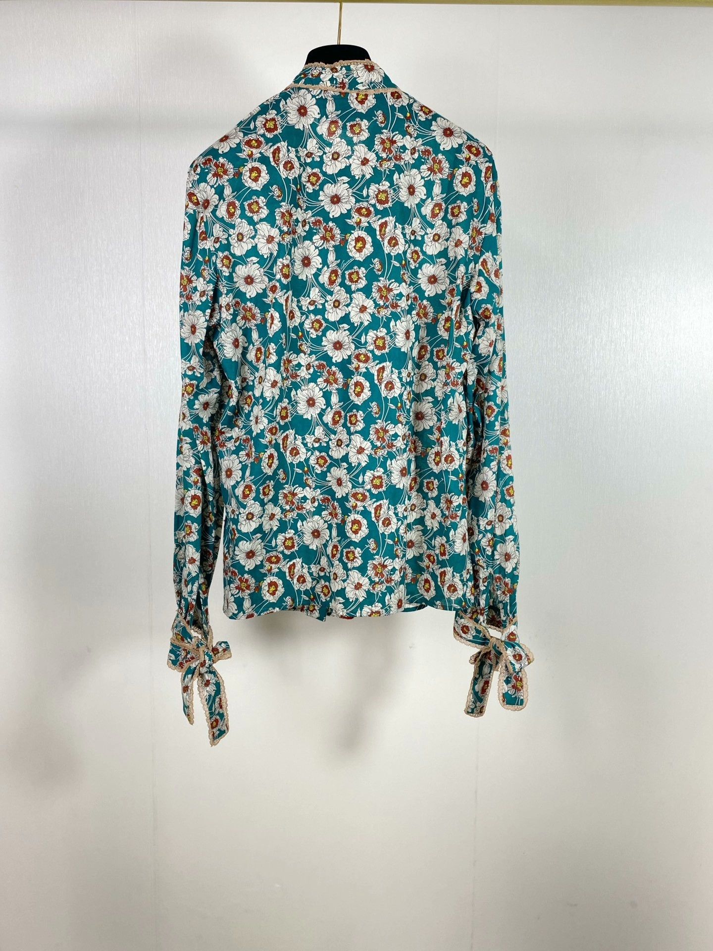 Gucci Gucci Floral Bow Shirt Size XS / US 0-2 / IT 36-38 - 2 Thumbnail