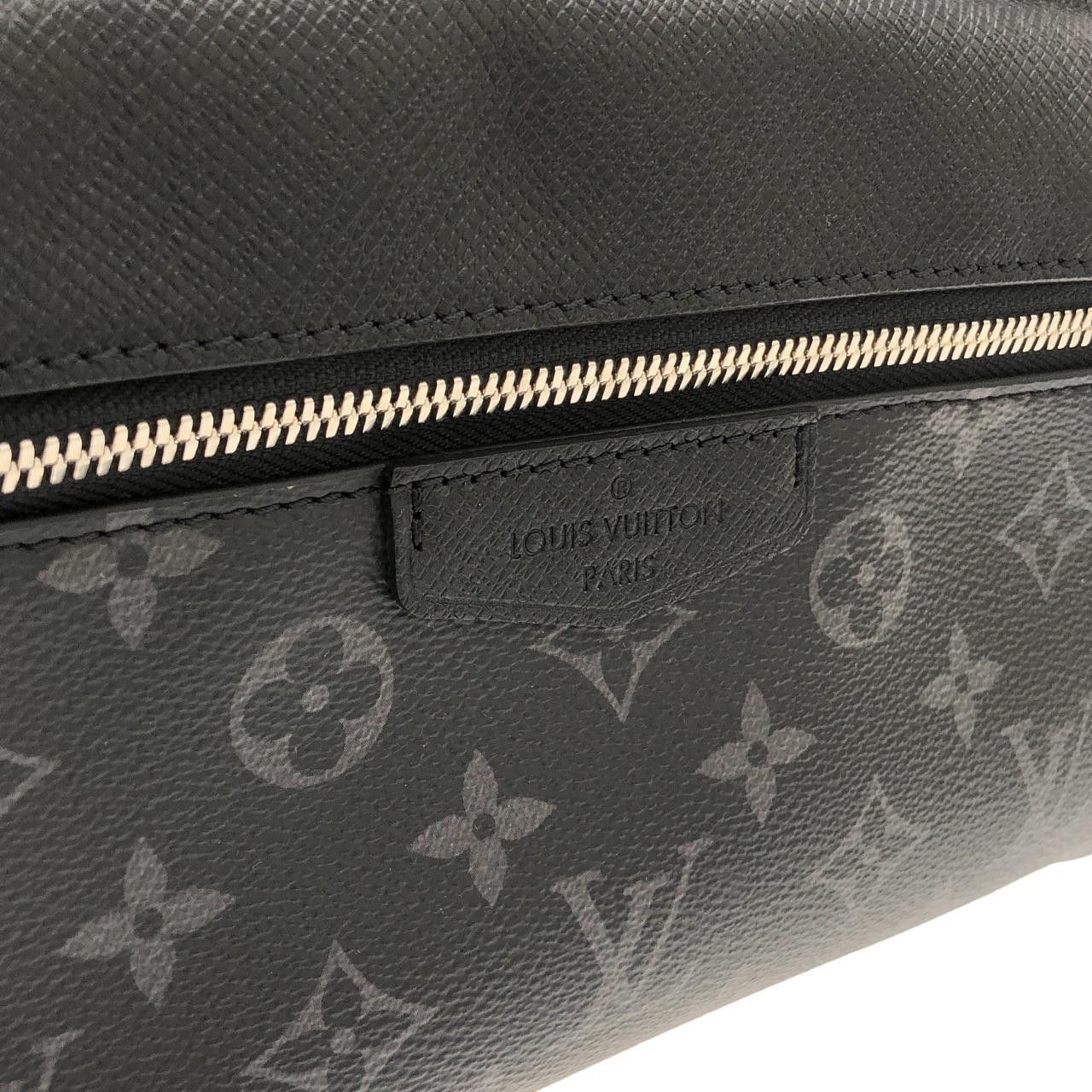 Louis Vuitton Louis Vuitton Louis Vuitton Taiga Rama Outdoor Messenger Shoulder Bag Textile Shoulder Bag M30233 DUTY FREE for USA Size ONE SIZE - 4 Thumbnail