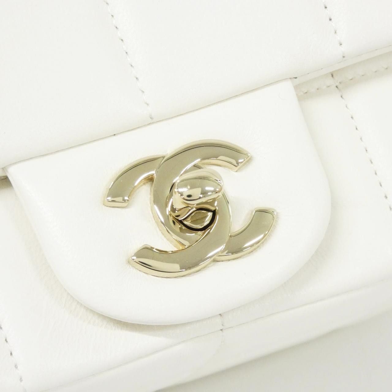 Chanel Chanel Chanel Lambskin Shoulder Bag Leather Shoulder Bag AS3744 DUTY FREE for USA Size ONE SIZE - 4 Thumbnail