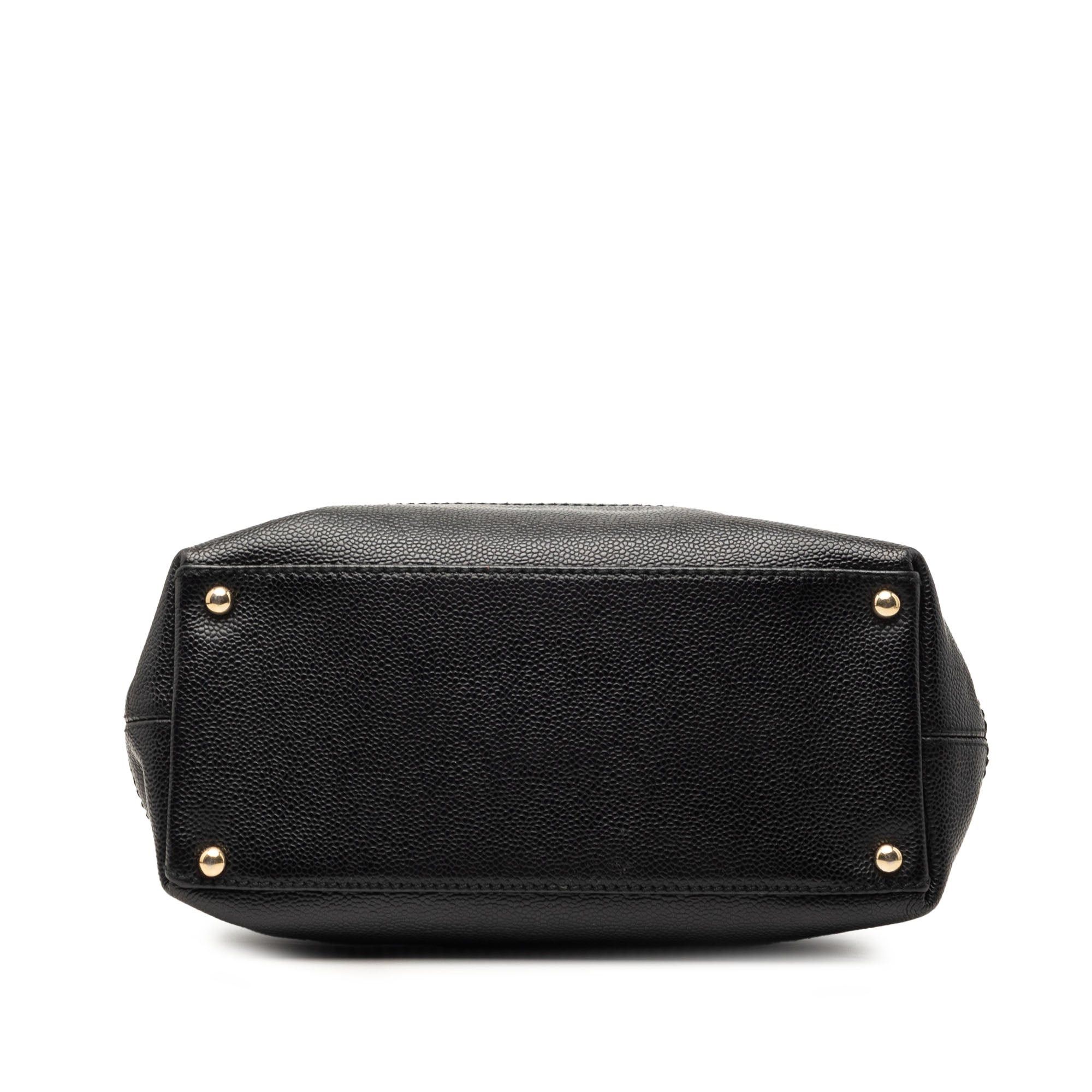 Chanel CC Caviar Drawstring Tote Size ONE SIZE - 3 Thumbnail