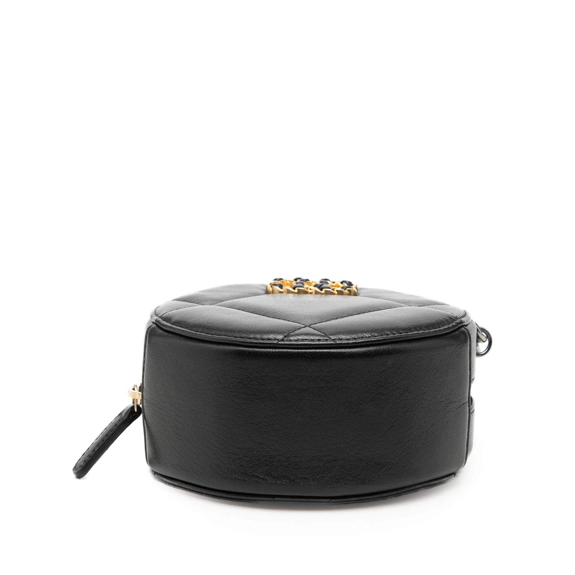 Chanel Lambskin 19 Round Clutch with Chain Size ONE SIZE - 3 Thumbnail