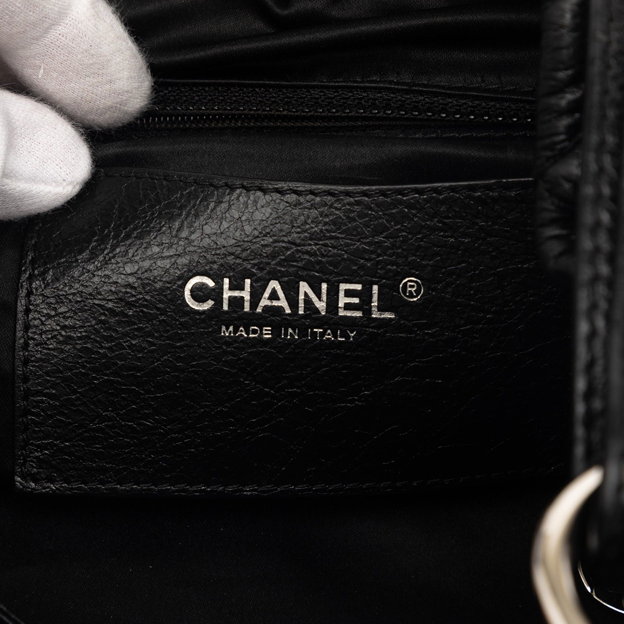 Chanel Glazed Calfskin On The Road Bucket Bag Size ONE SIZE - 5 Thumbnail
