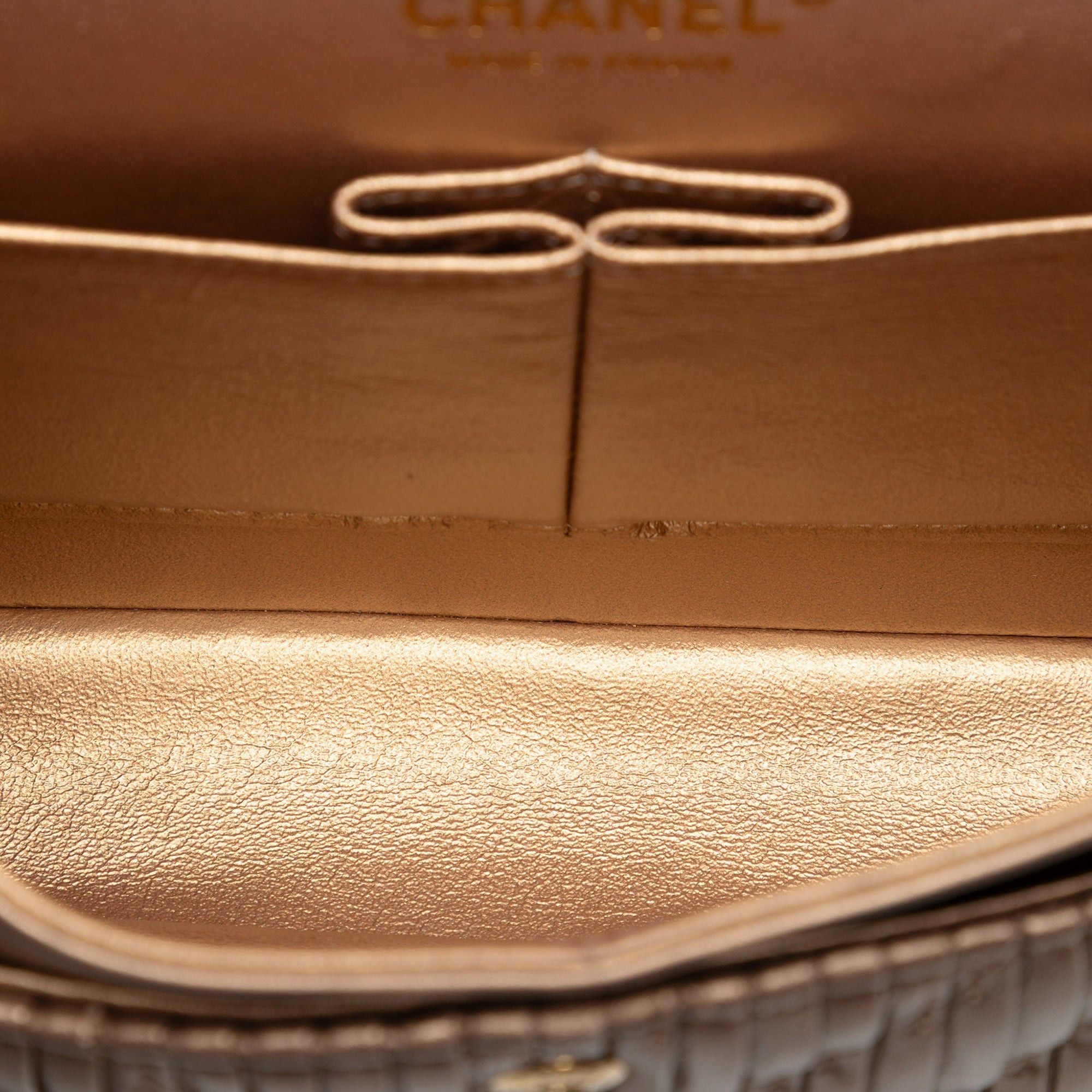 Chanel Medium Classic Chevron Calfskin Pleated Double Flap Size ONE SIZE - 4 Thumbnail