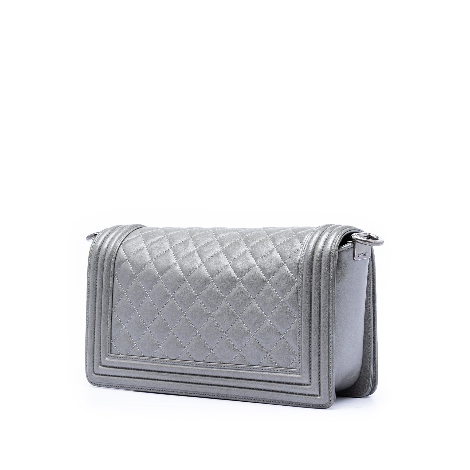 Chanel Old Medium Quilted Lambskin Boy Flap Size ONE SIZE - 2 Thumbnail
