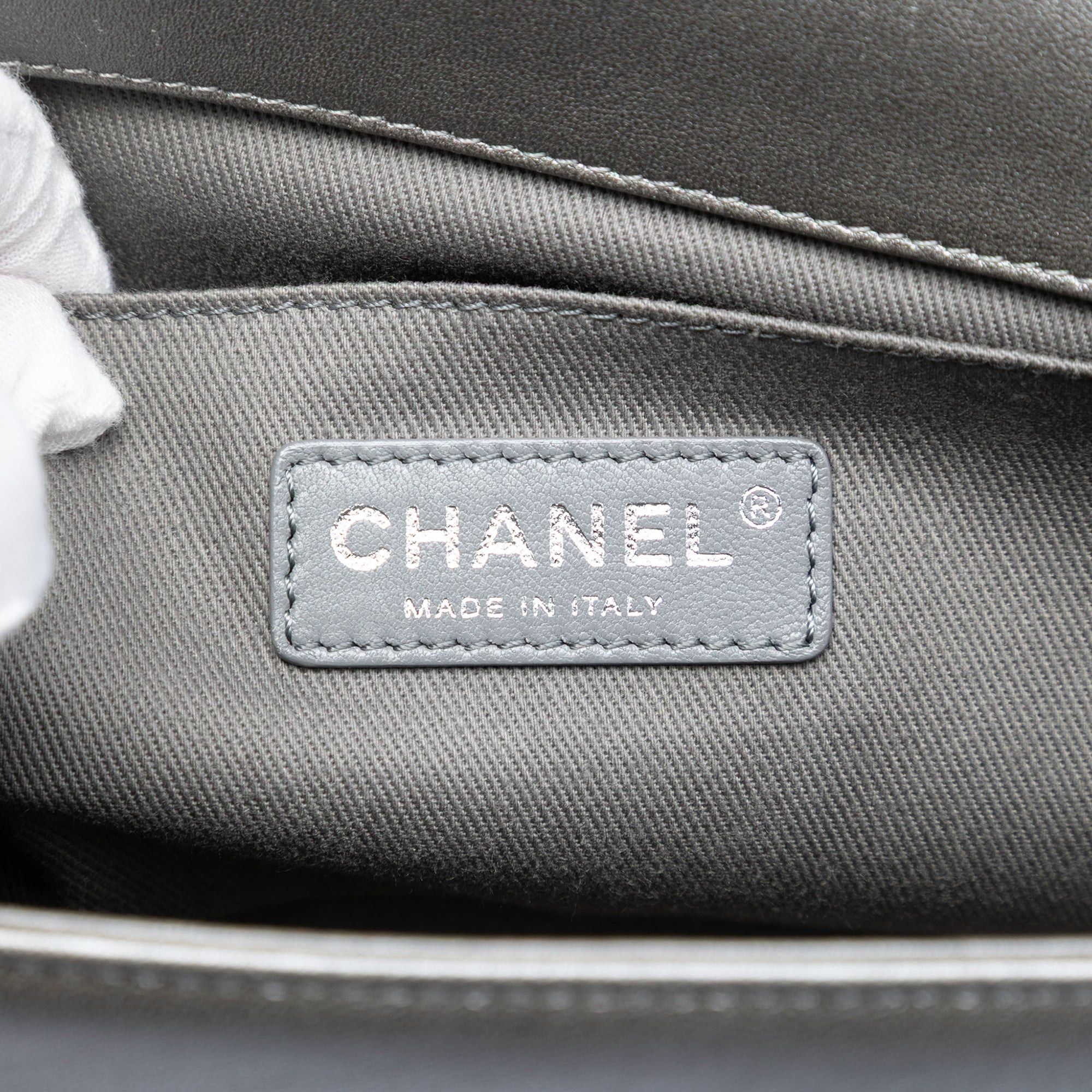 Chanel Old Medium Quilted Lambskin Boy Flap Size ONE SIZE - 5 Thumbnail