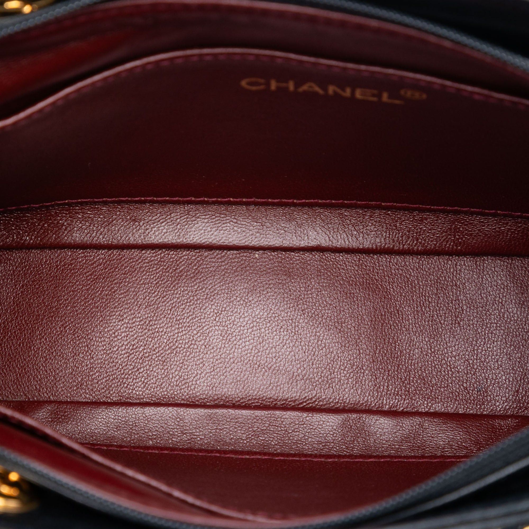 Chanel CC Quilted Lambskin Zip Handbag Size ONE SIZE - 4 Thumbnail