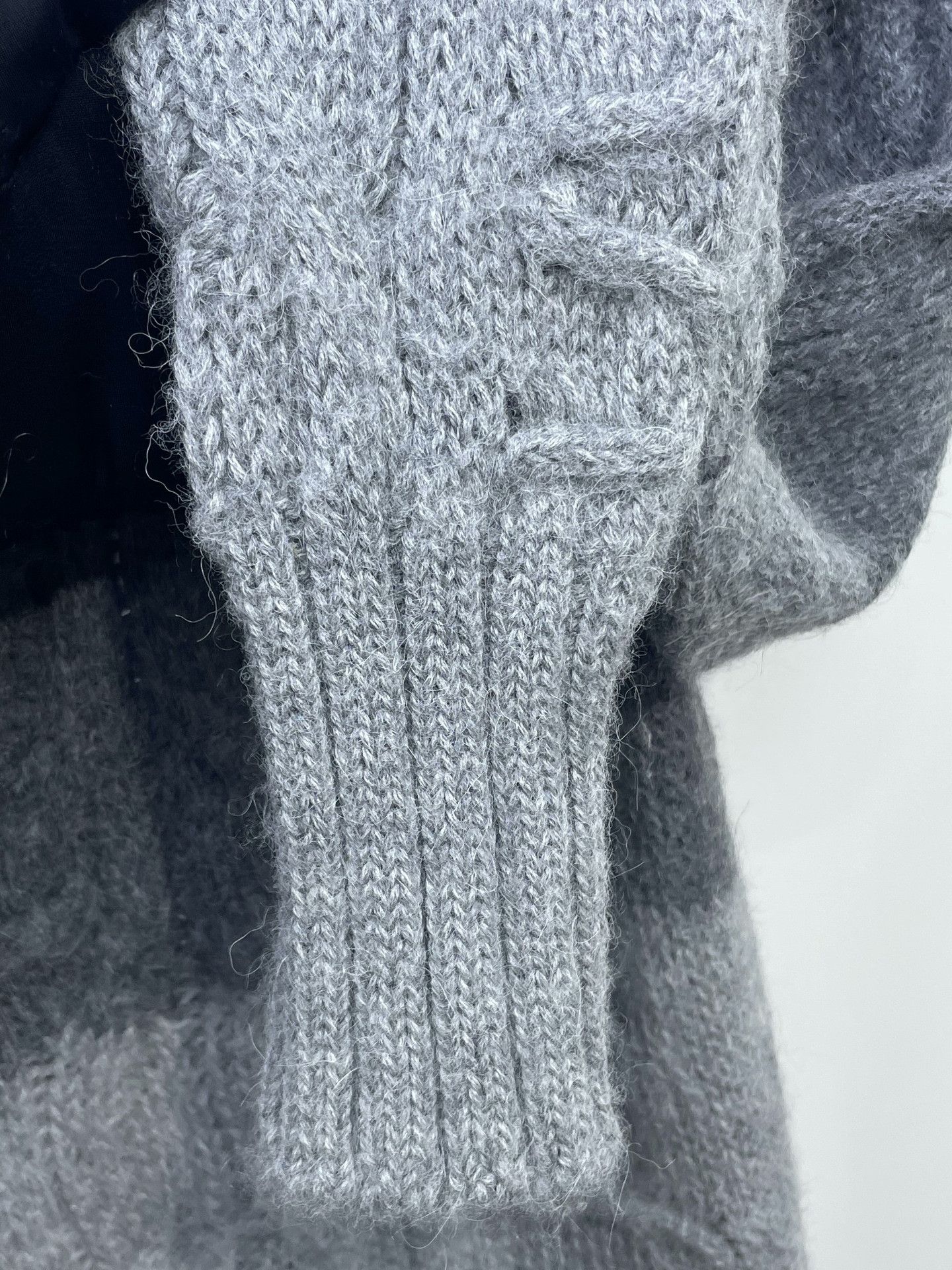 Chanel Chanel Pink Gray Colorblock Knit Sweater Size XS / US 0-2 / IT 36-38 - 5 Thumbnail